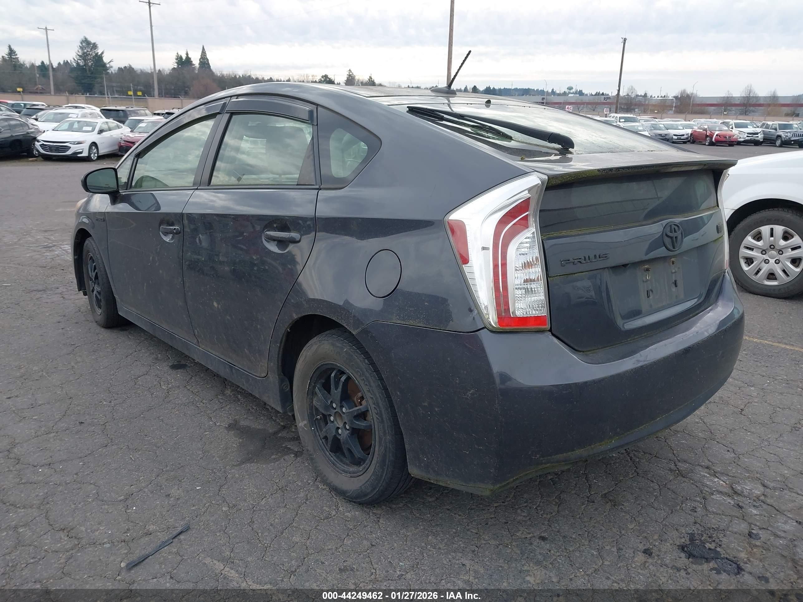 TOYOTA PRIUS image 3