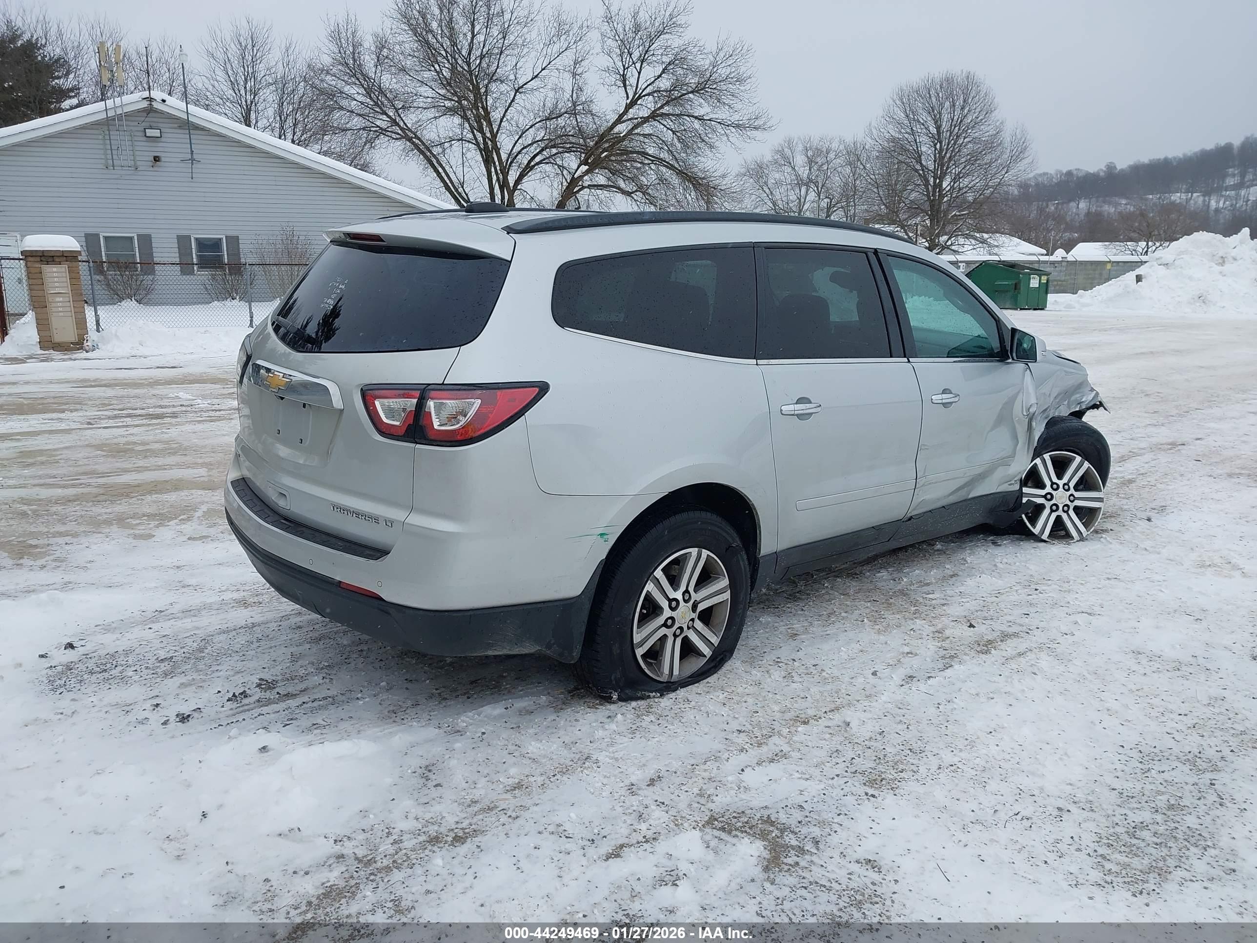 CHEVROLET TRAVERSE image 4