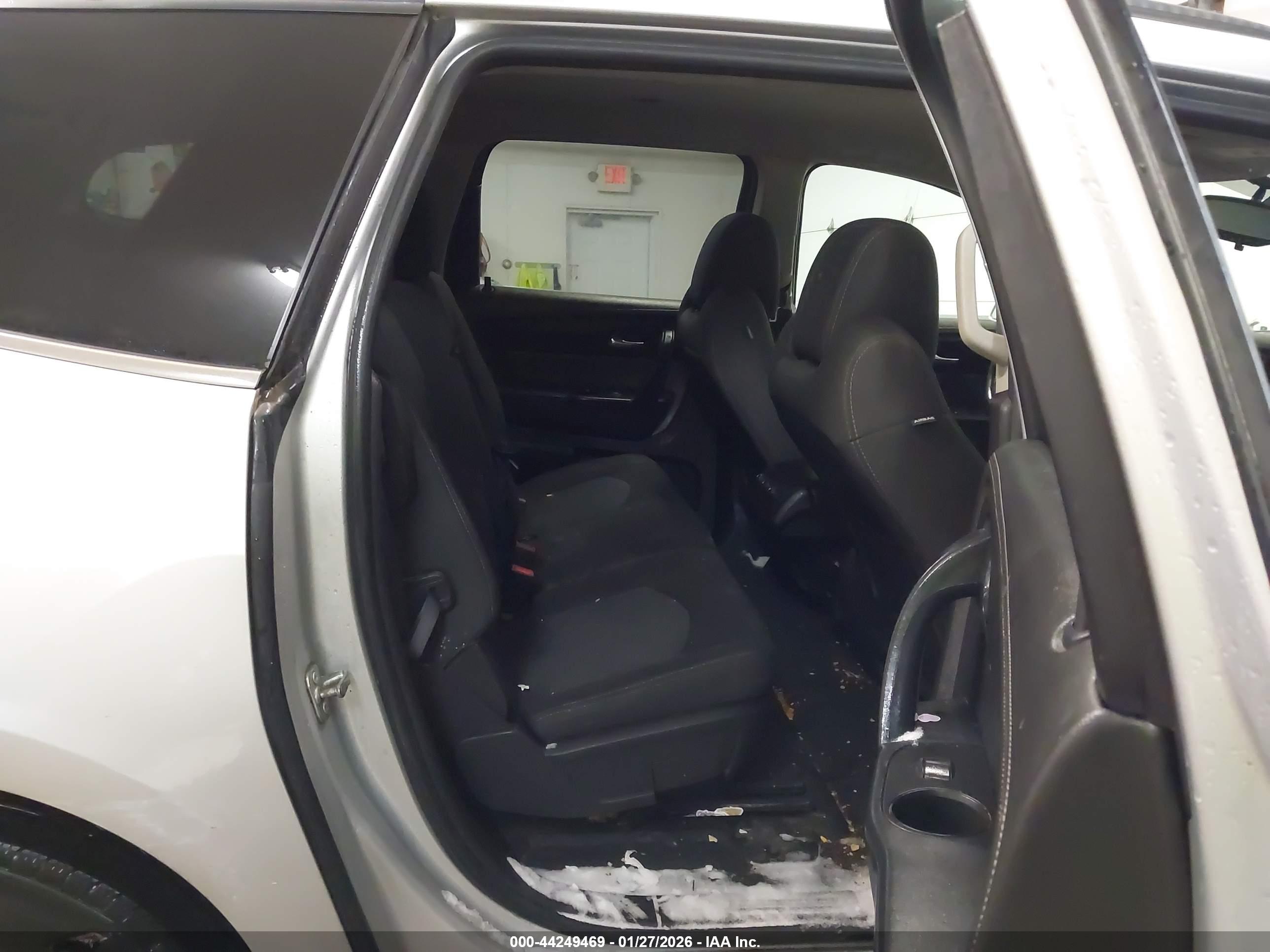 CHEVROLET TRAVERSE image 8