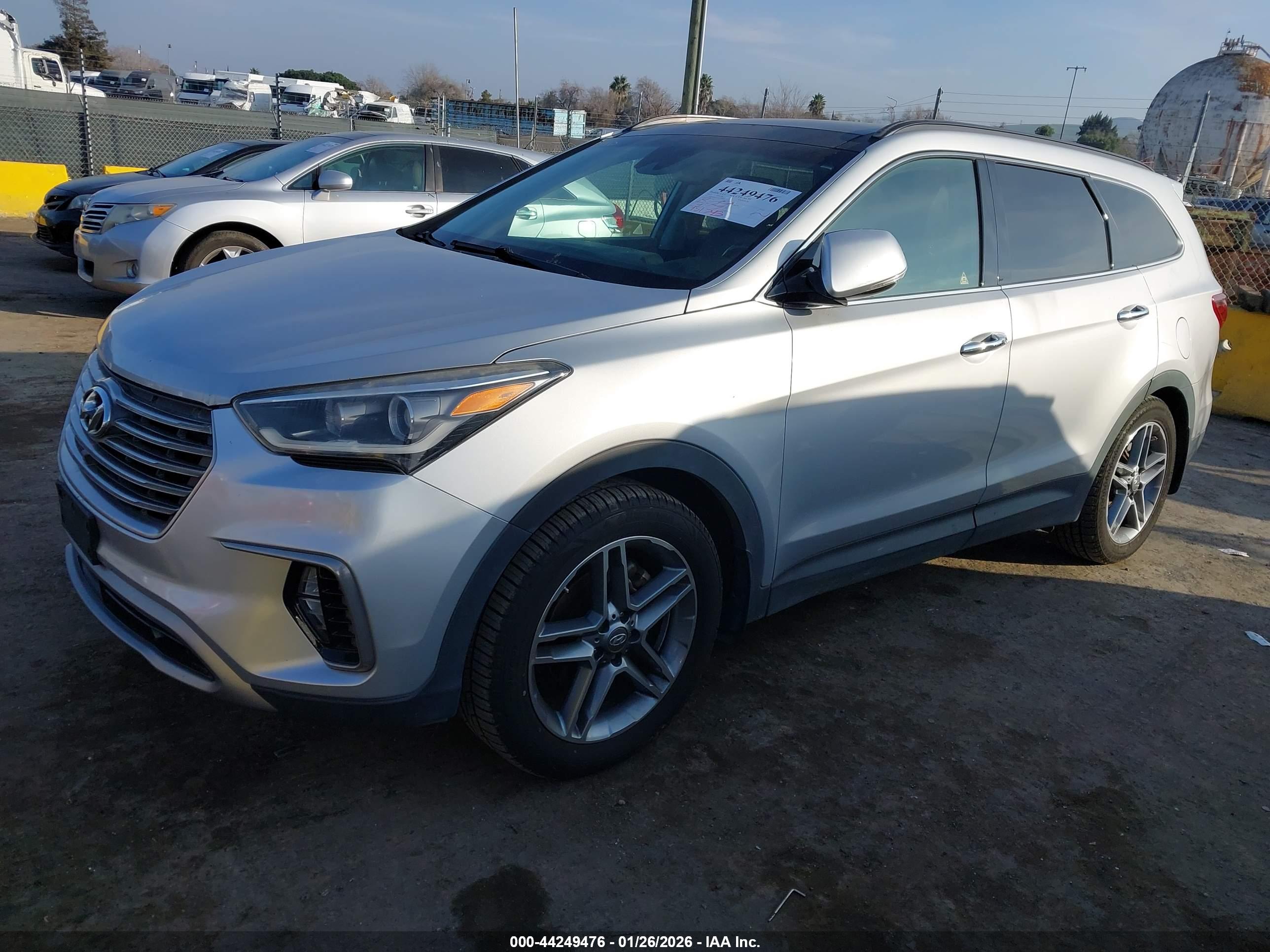 HYUNDAI SANTA image 2