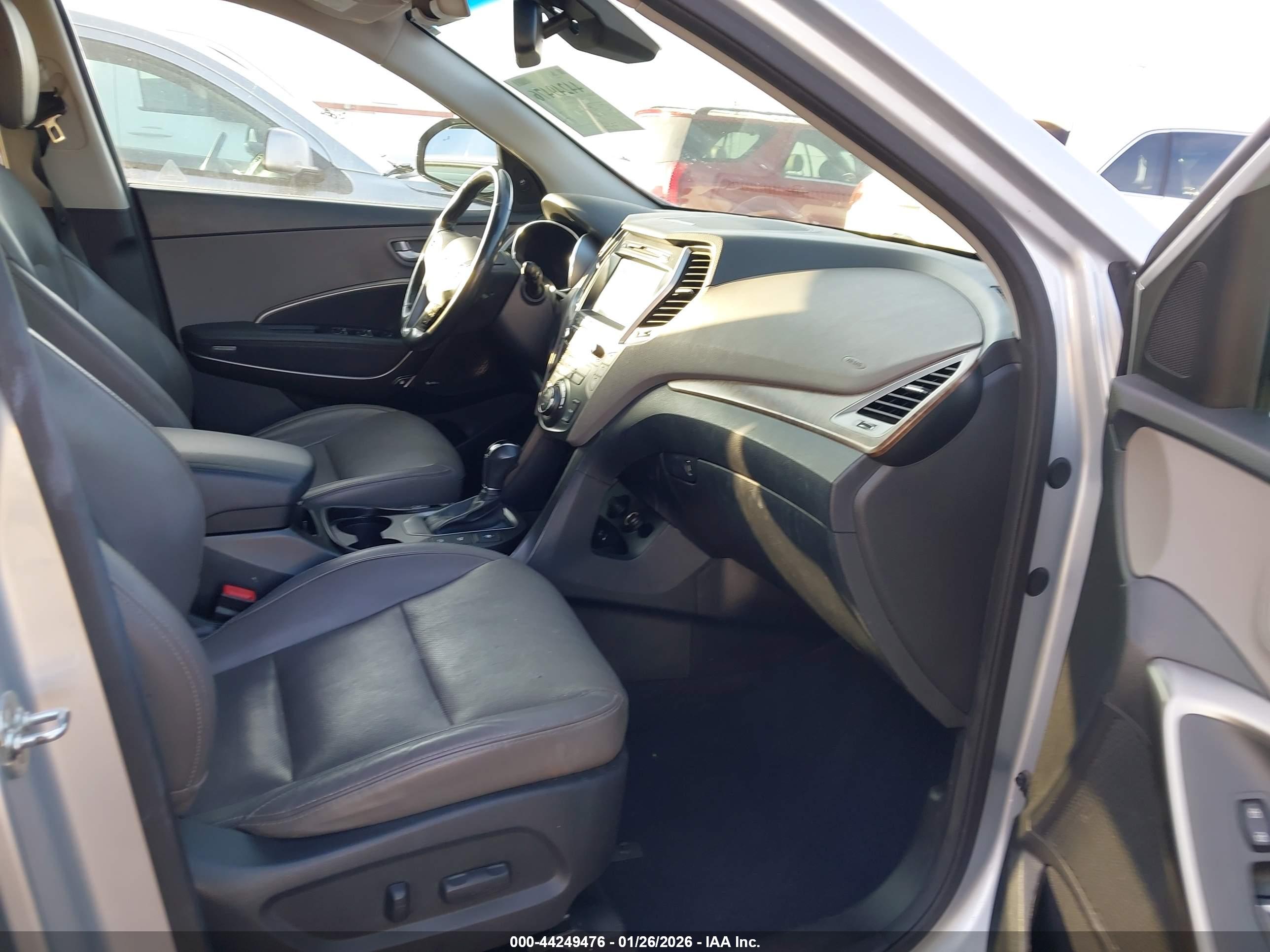 HYUNDAI SANTA image 5