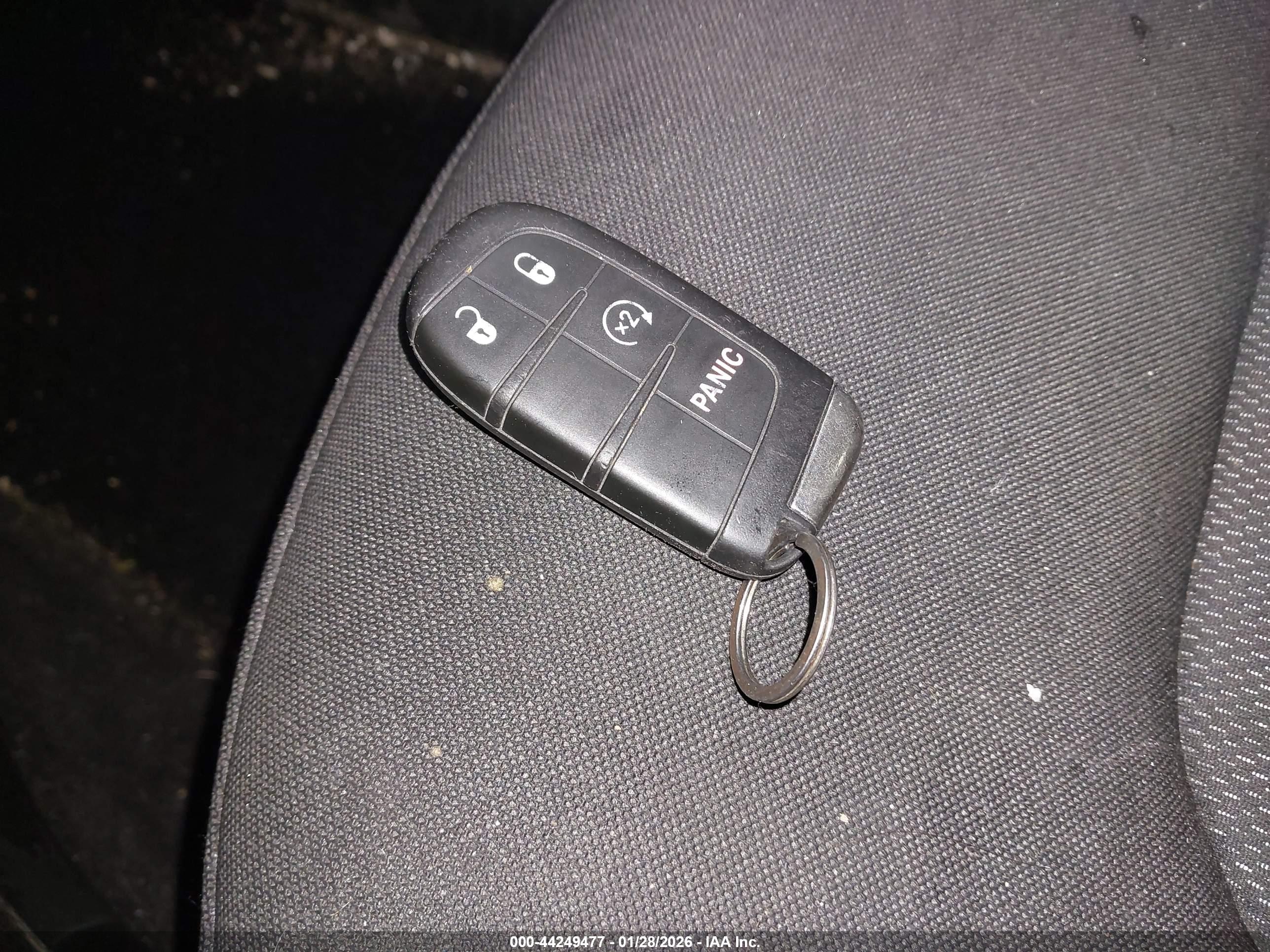JEEP RENEGADE image 11