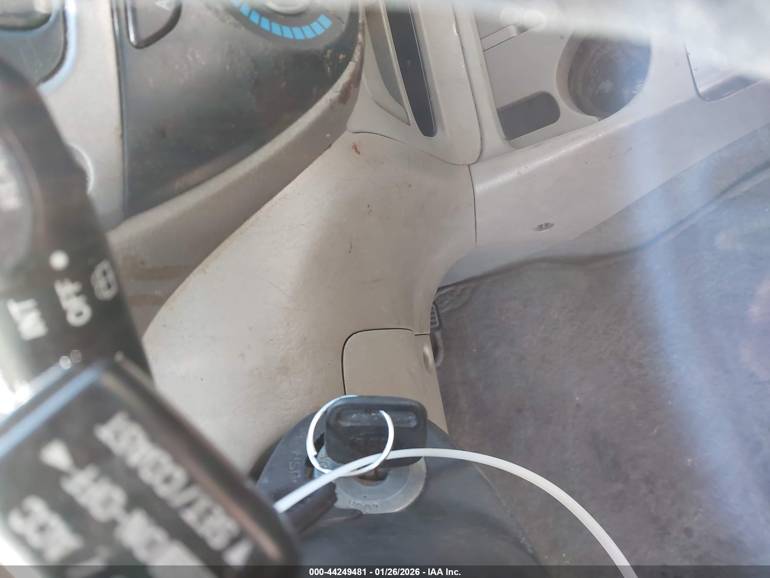 TOYOTA RAV4 image 11