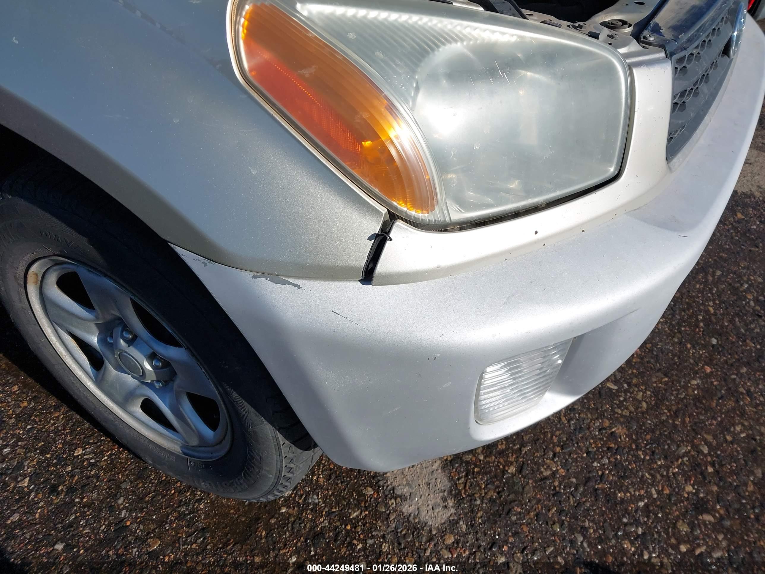 TOYOTA RAV4 image 6