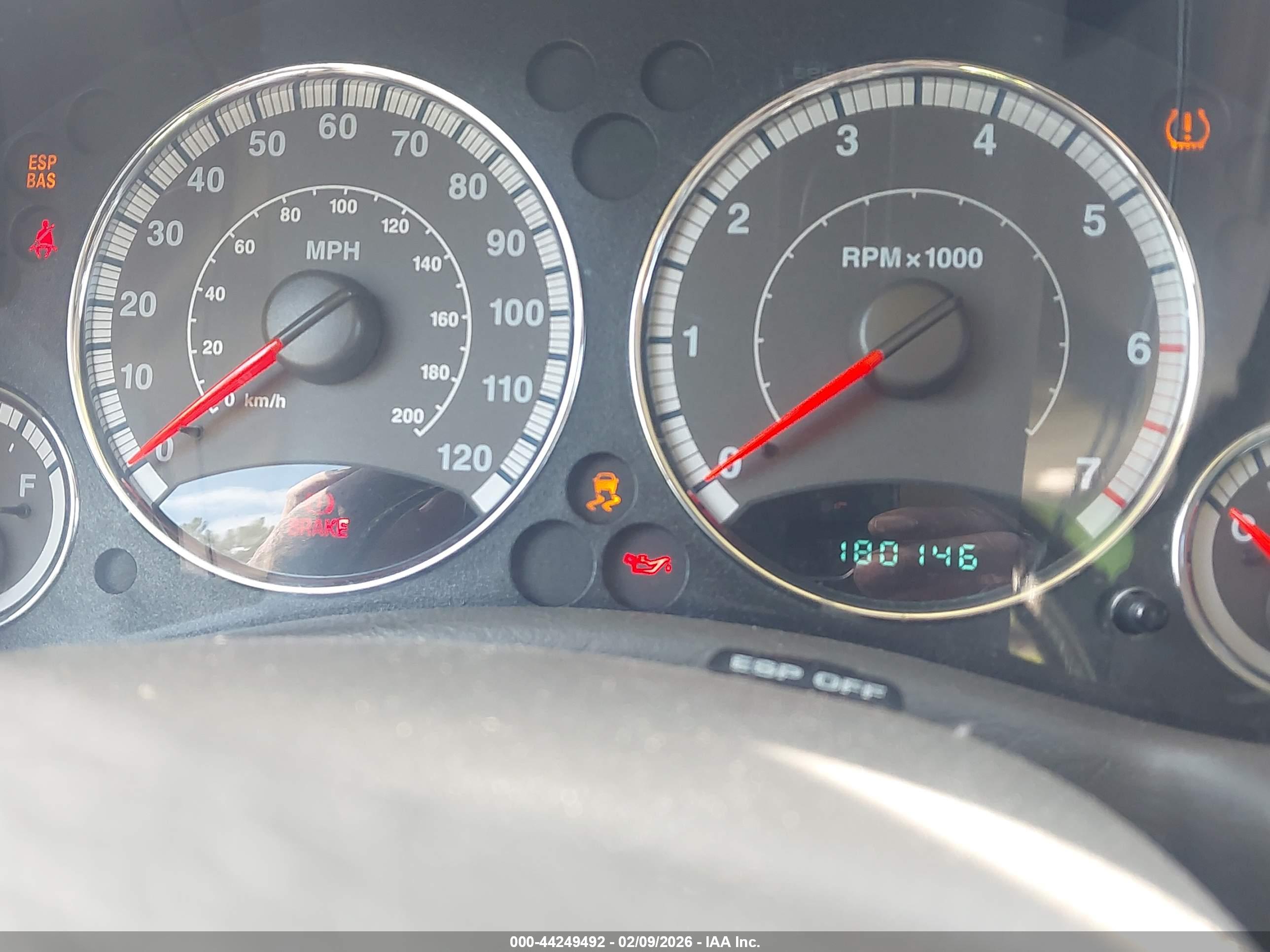 JEEP LIBERTY image 7