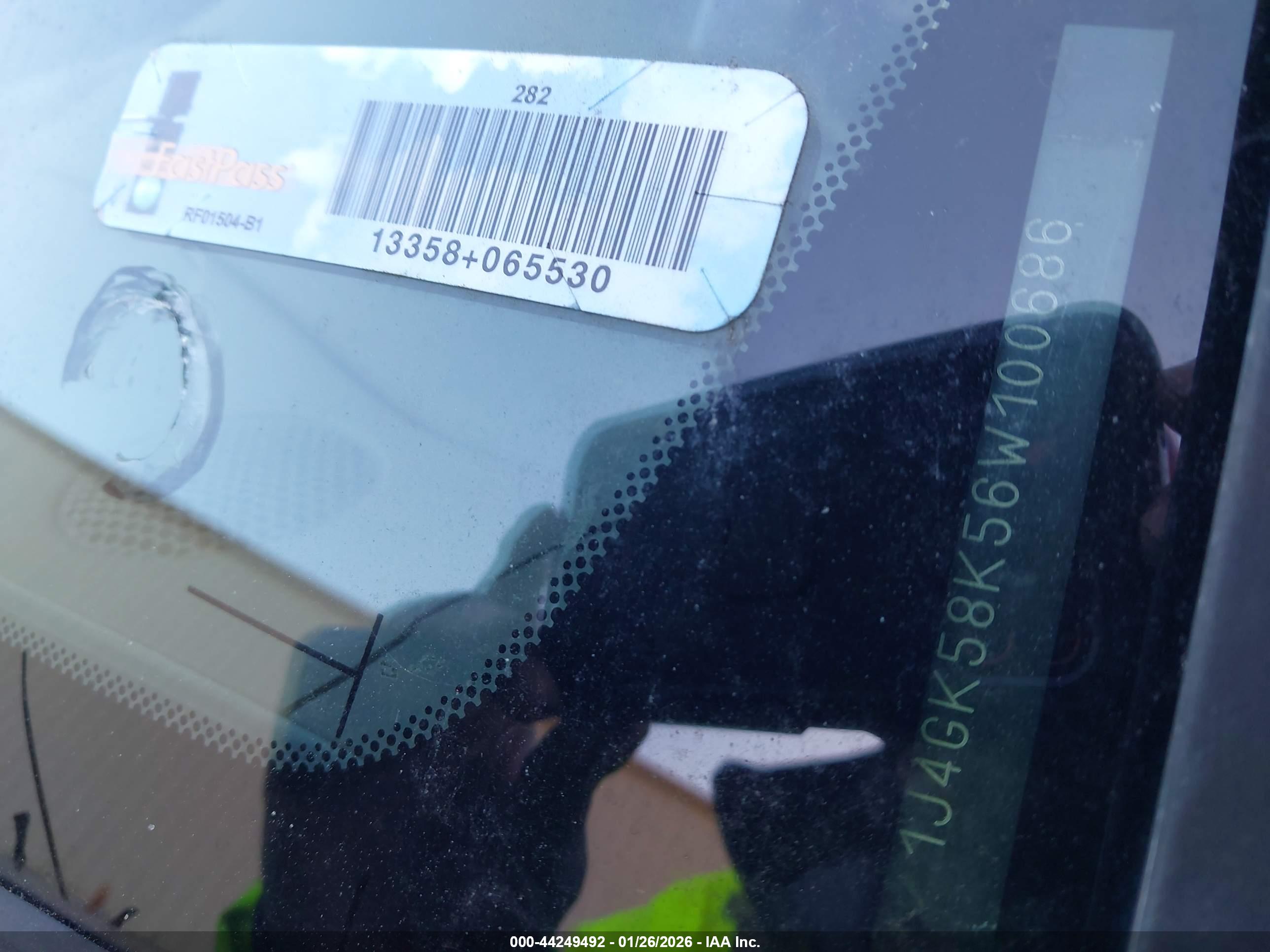 JEEP LIBERTY image 9