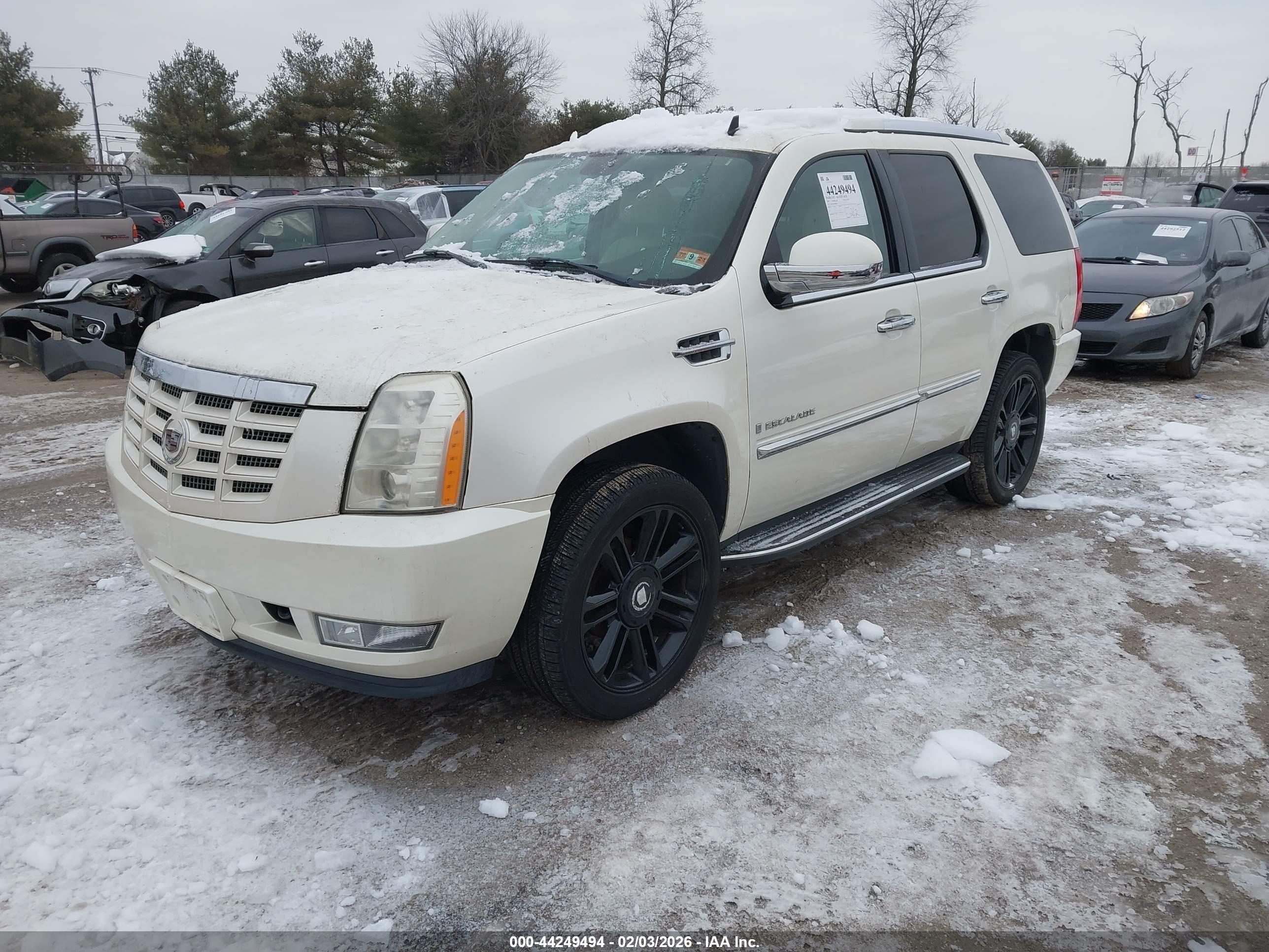 CADILLAC ESCALADE image 2