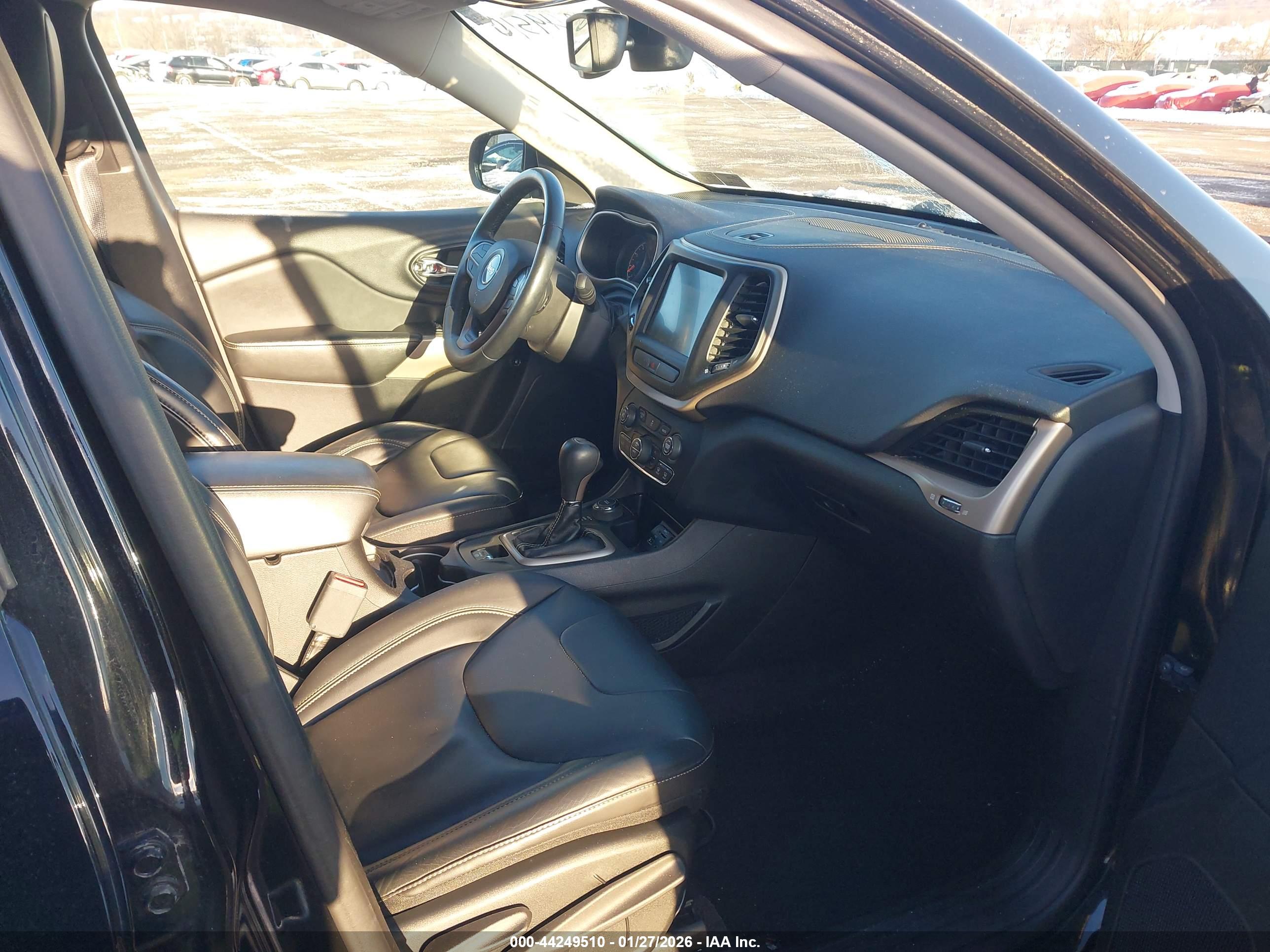 JEEP CHEROKEE image 5