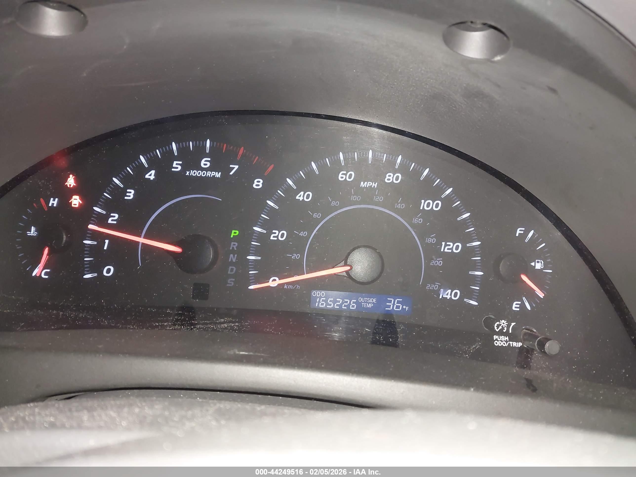 TOYOTA CAMRY image 7
