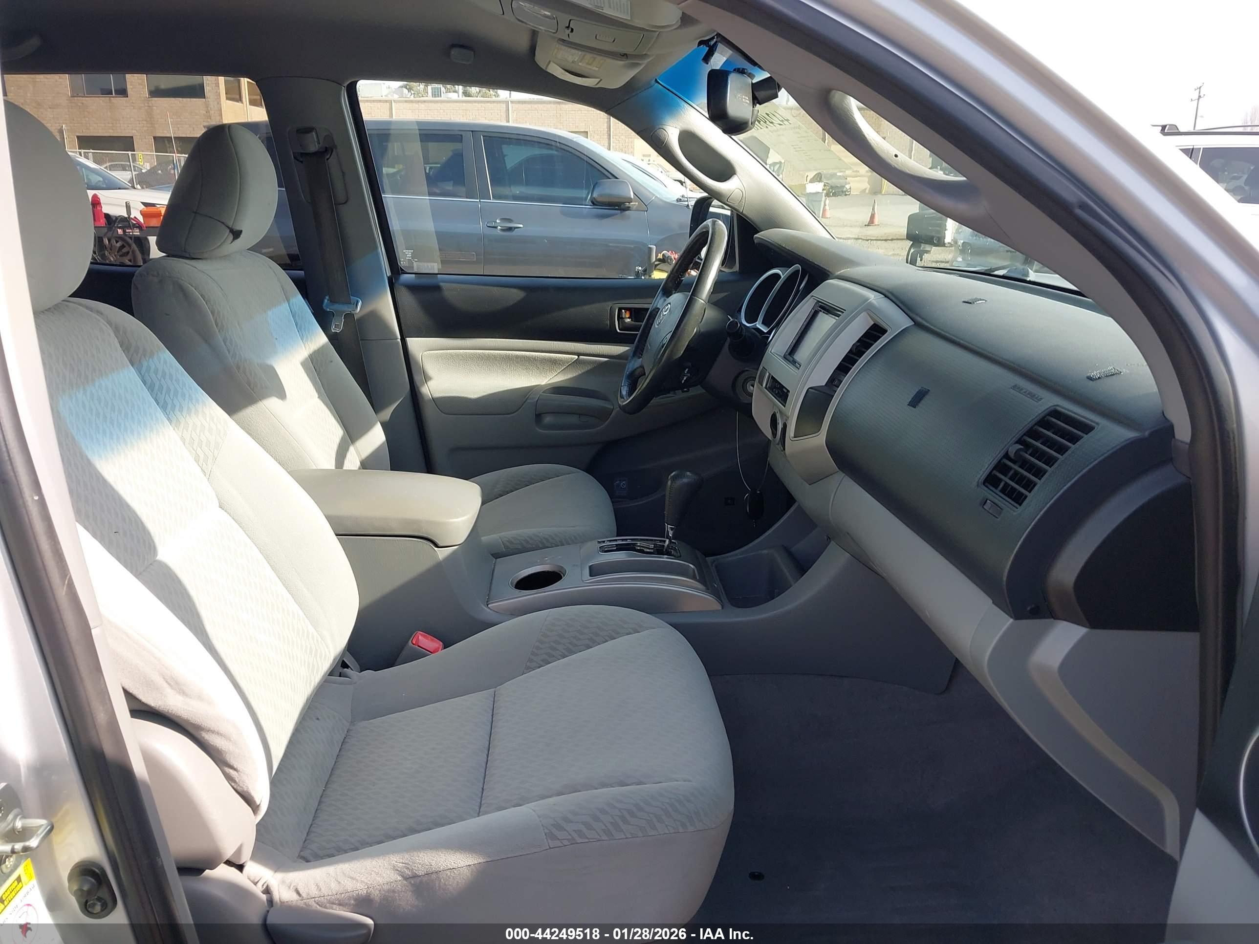 TOYOTA TACOMA image 5