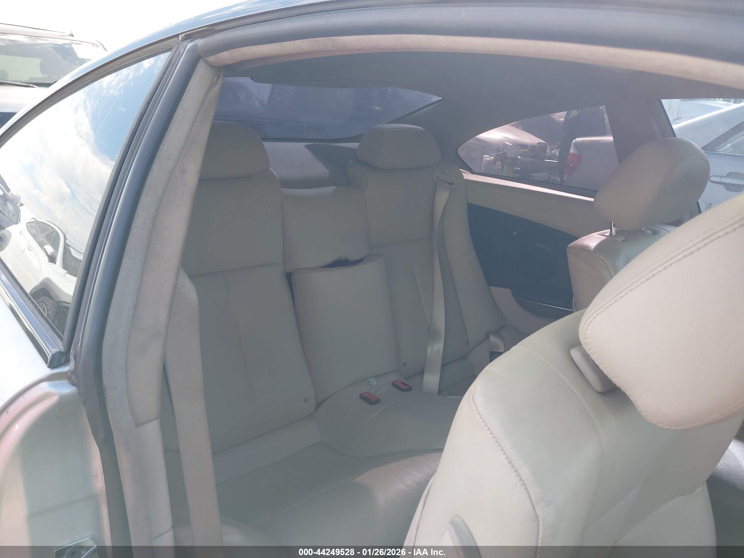 BMW 650I image 8