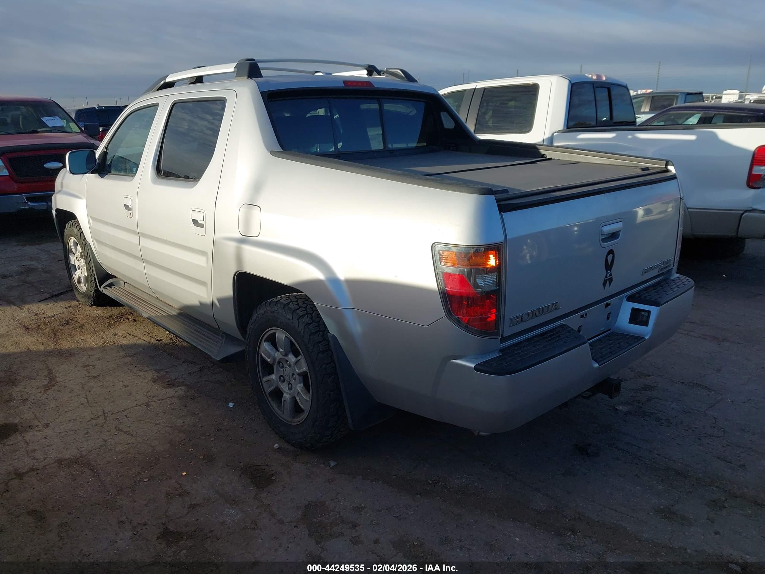 HONDA RIDGELINE image 3