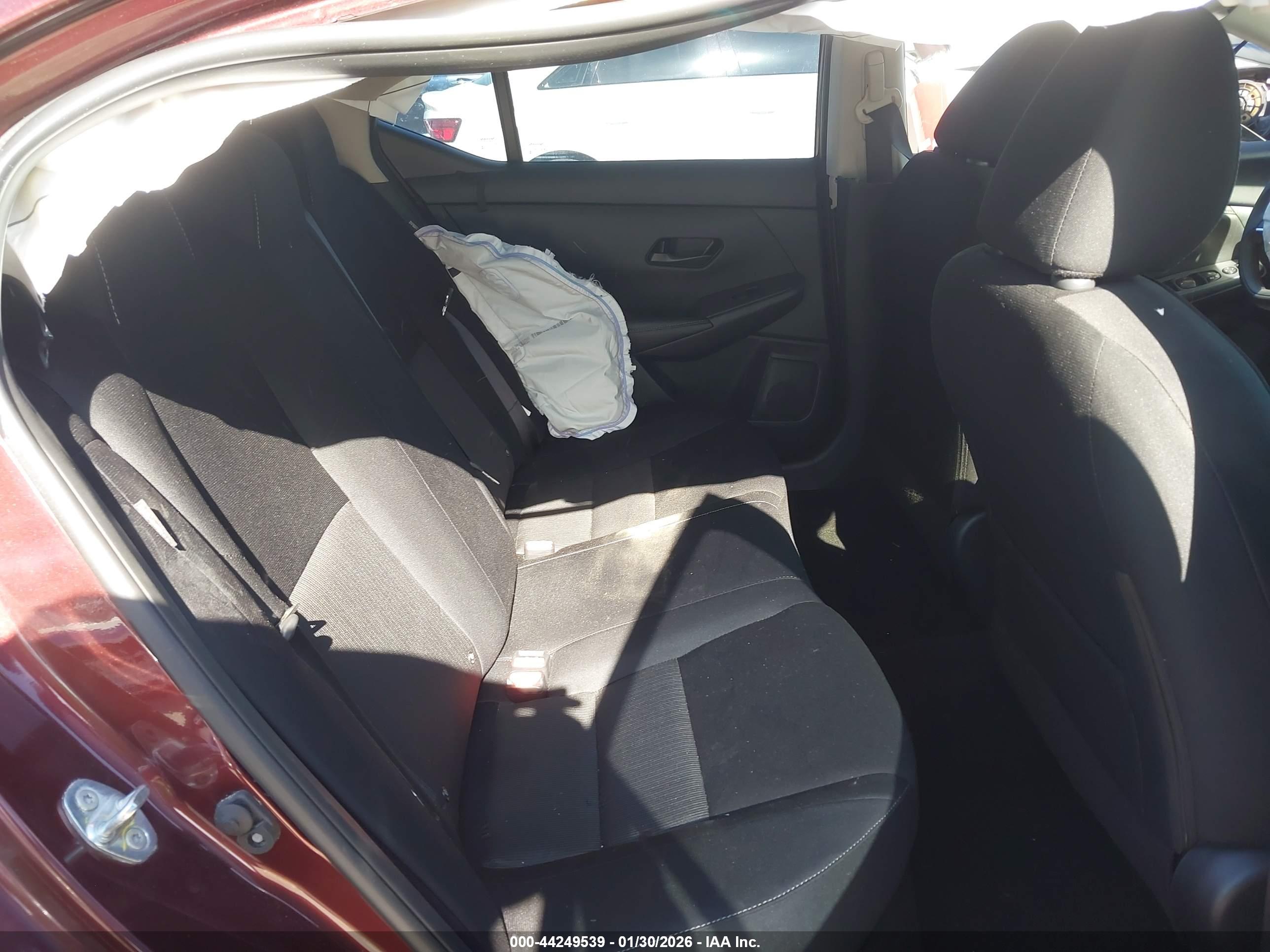 NISSAN SENTRA image 8