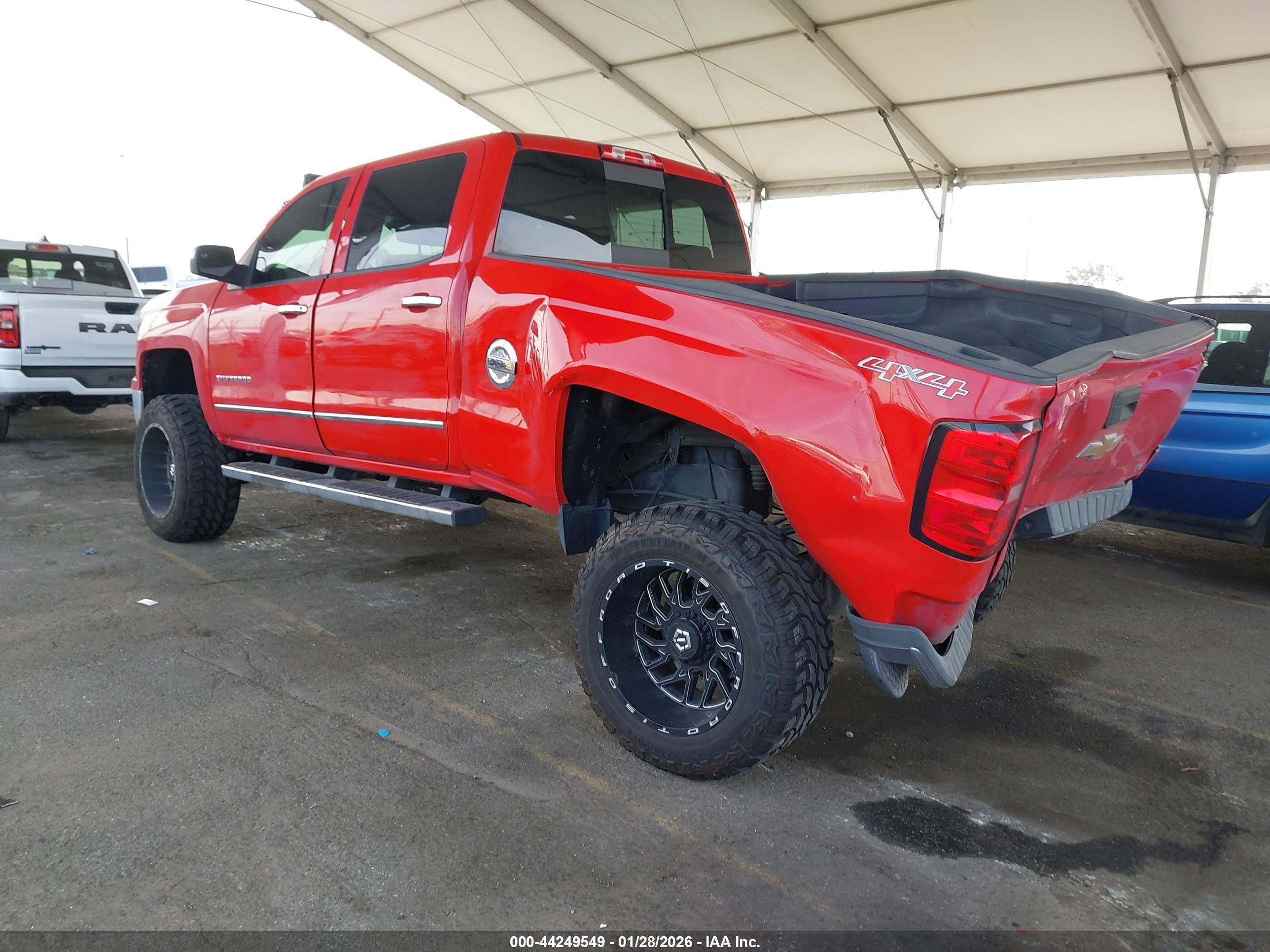 CHEVROLET SILVERADO image 3