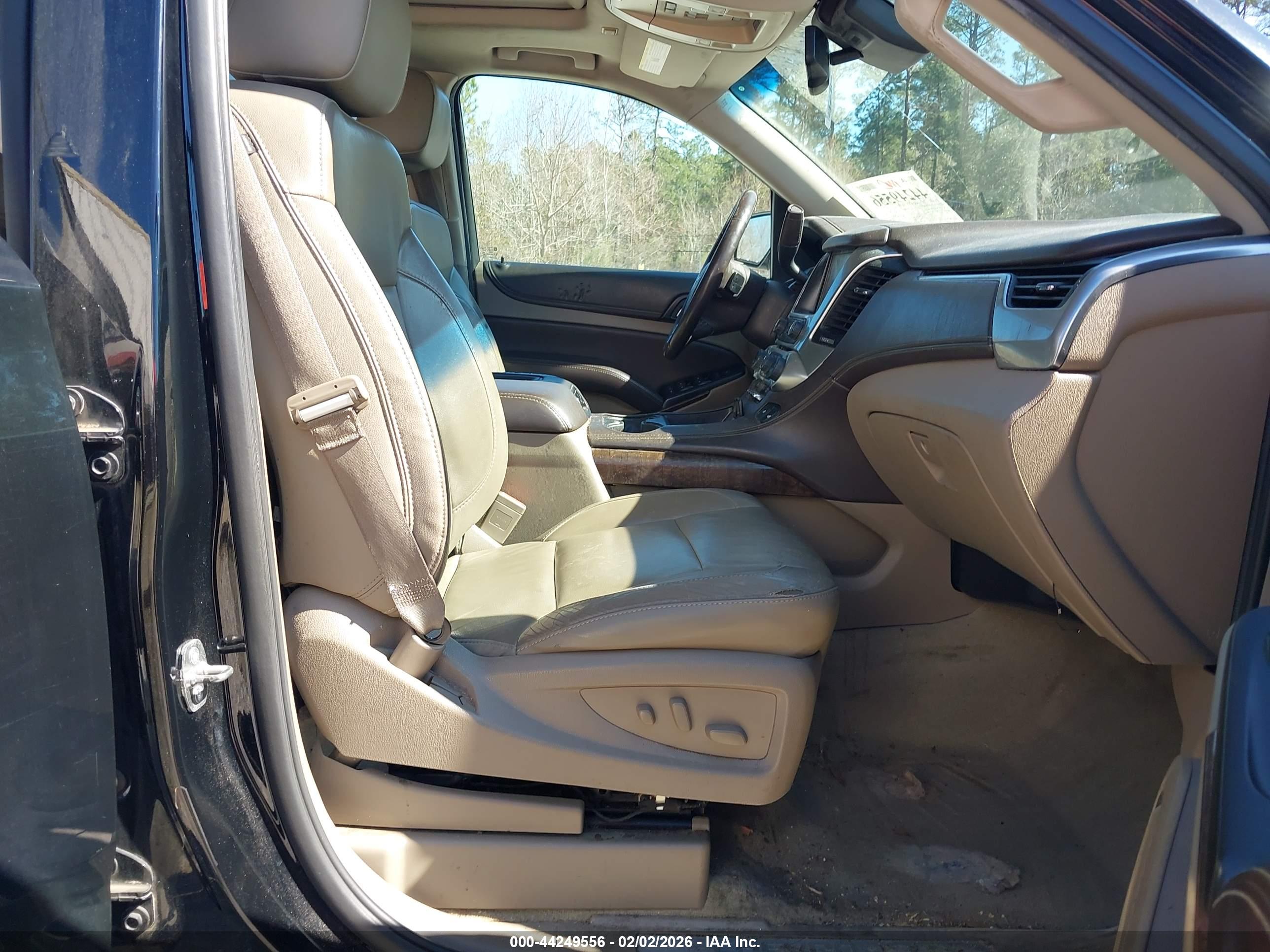CHEVROLET TAHOE image 5