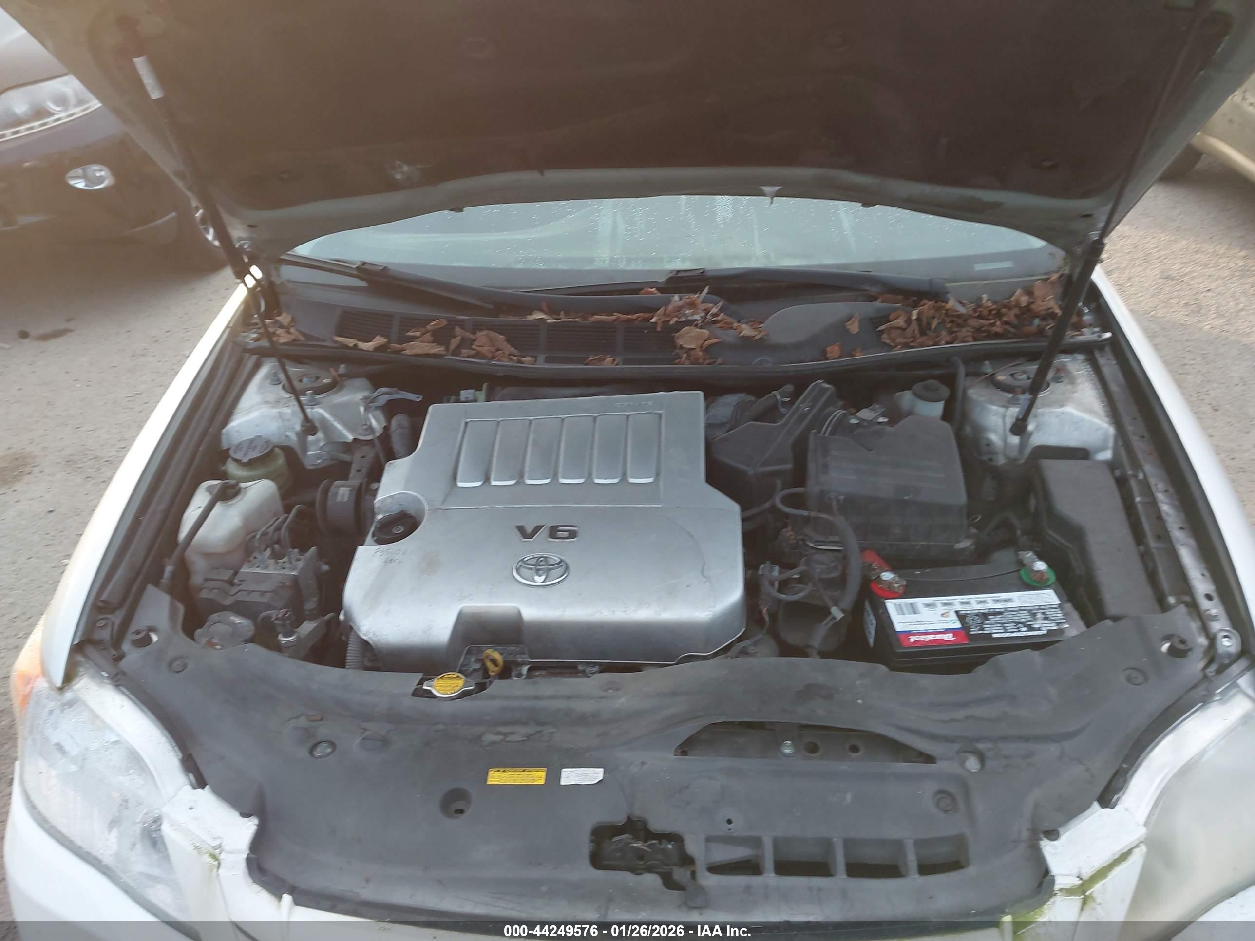 TOYOTA AVALON image 10