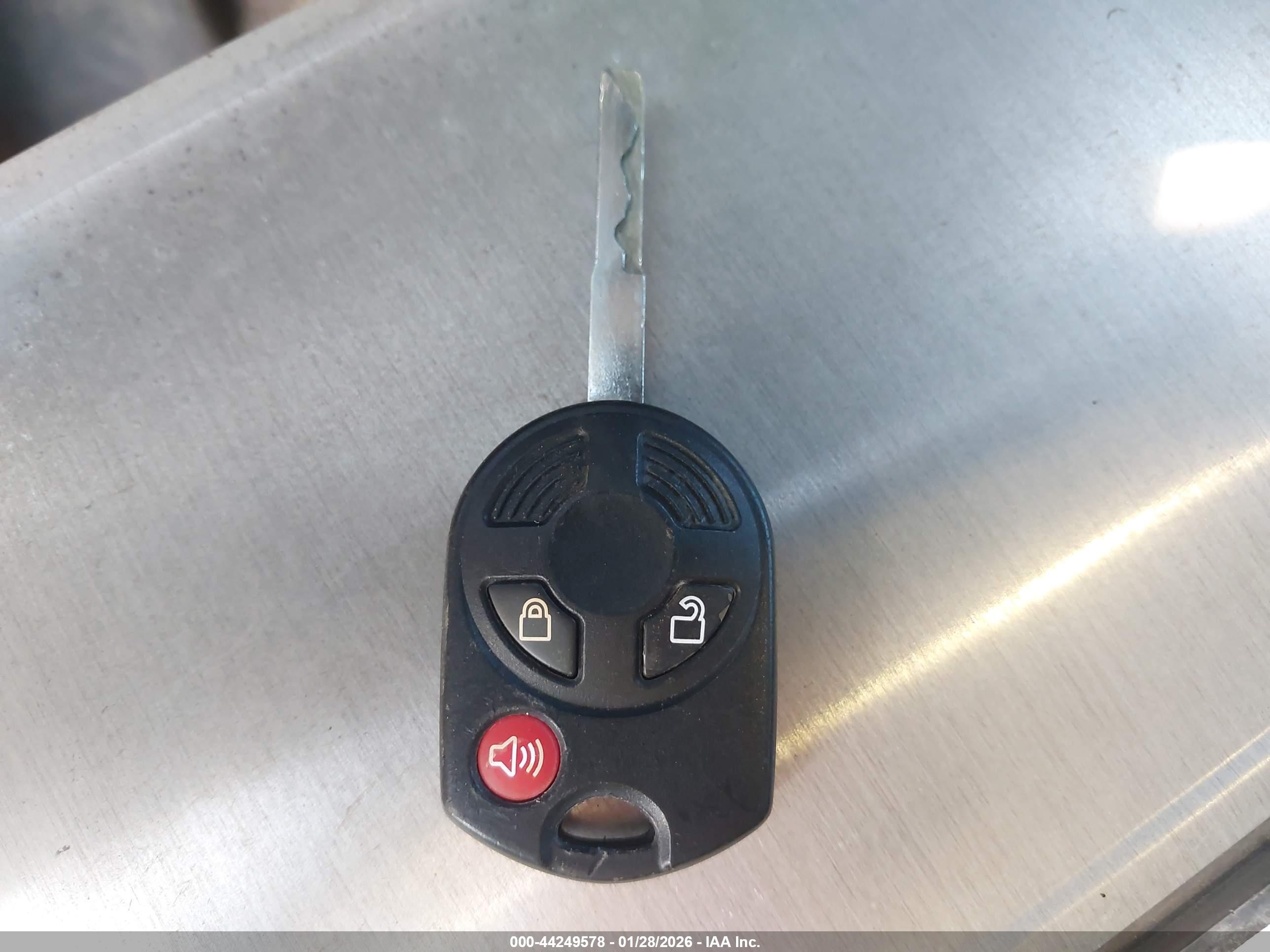 FORD ESCAPE image 11