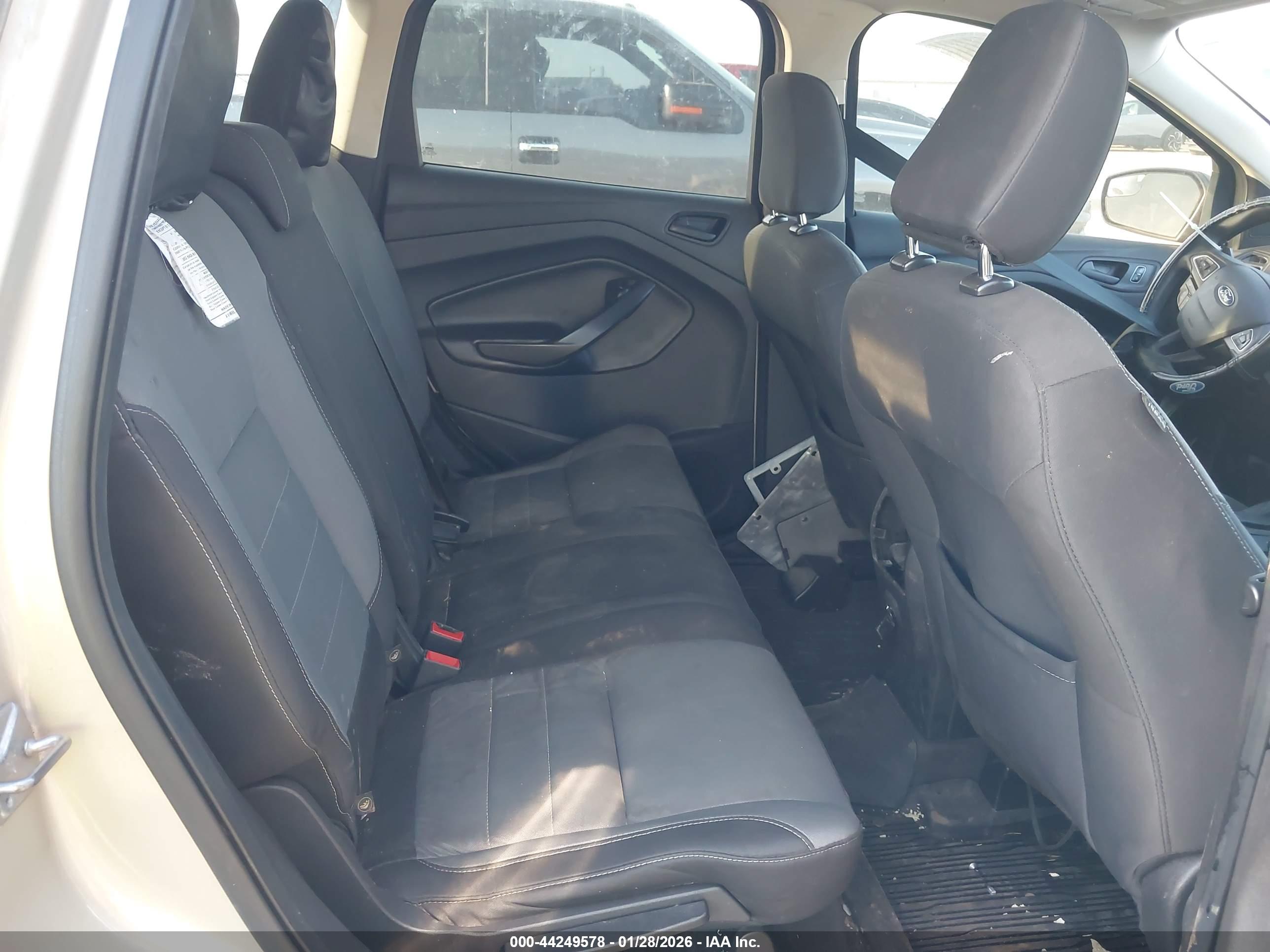 FORD ESCAPE image 8