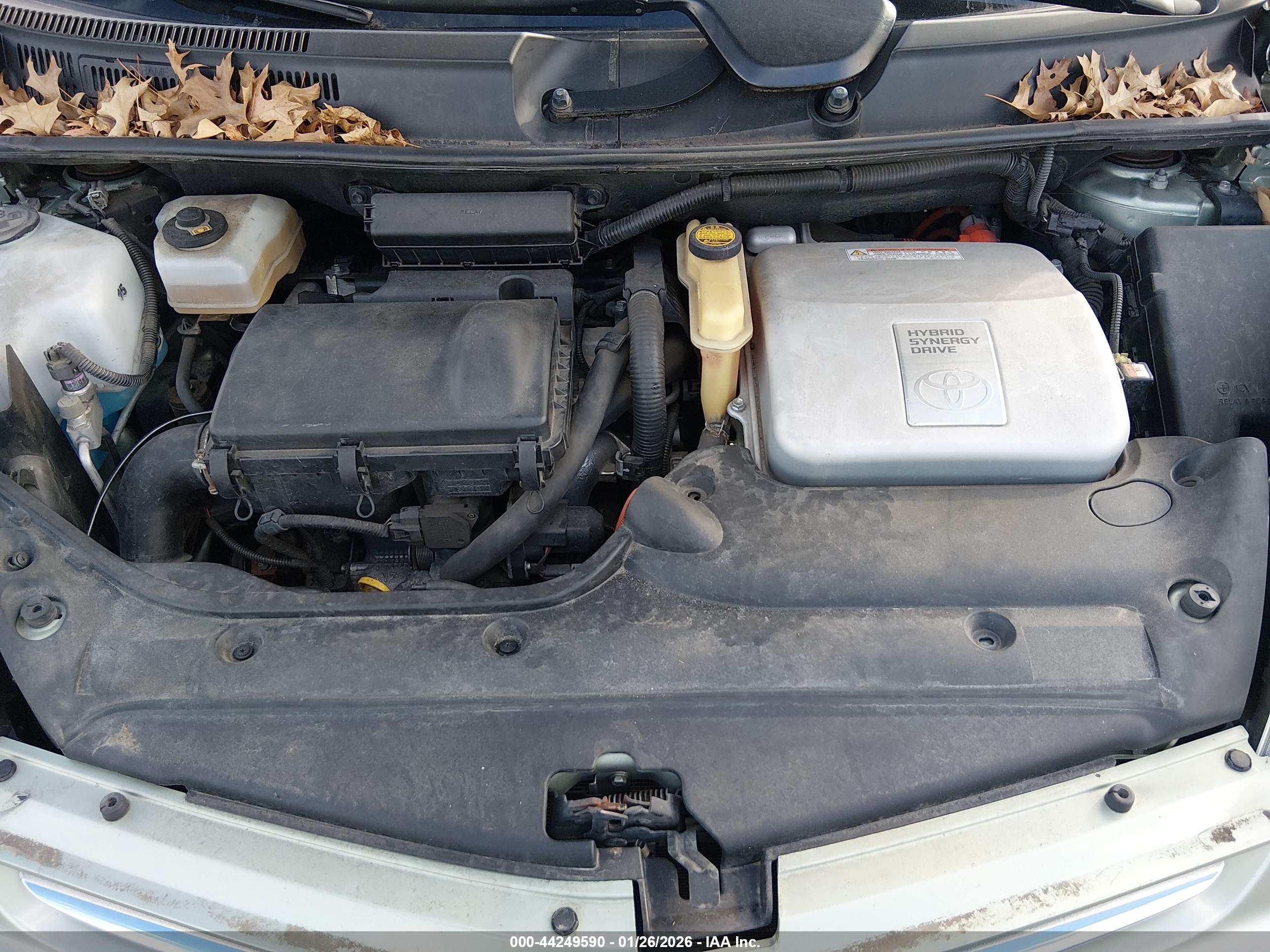 TOYOTA PRIUS image 10