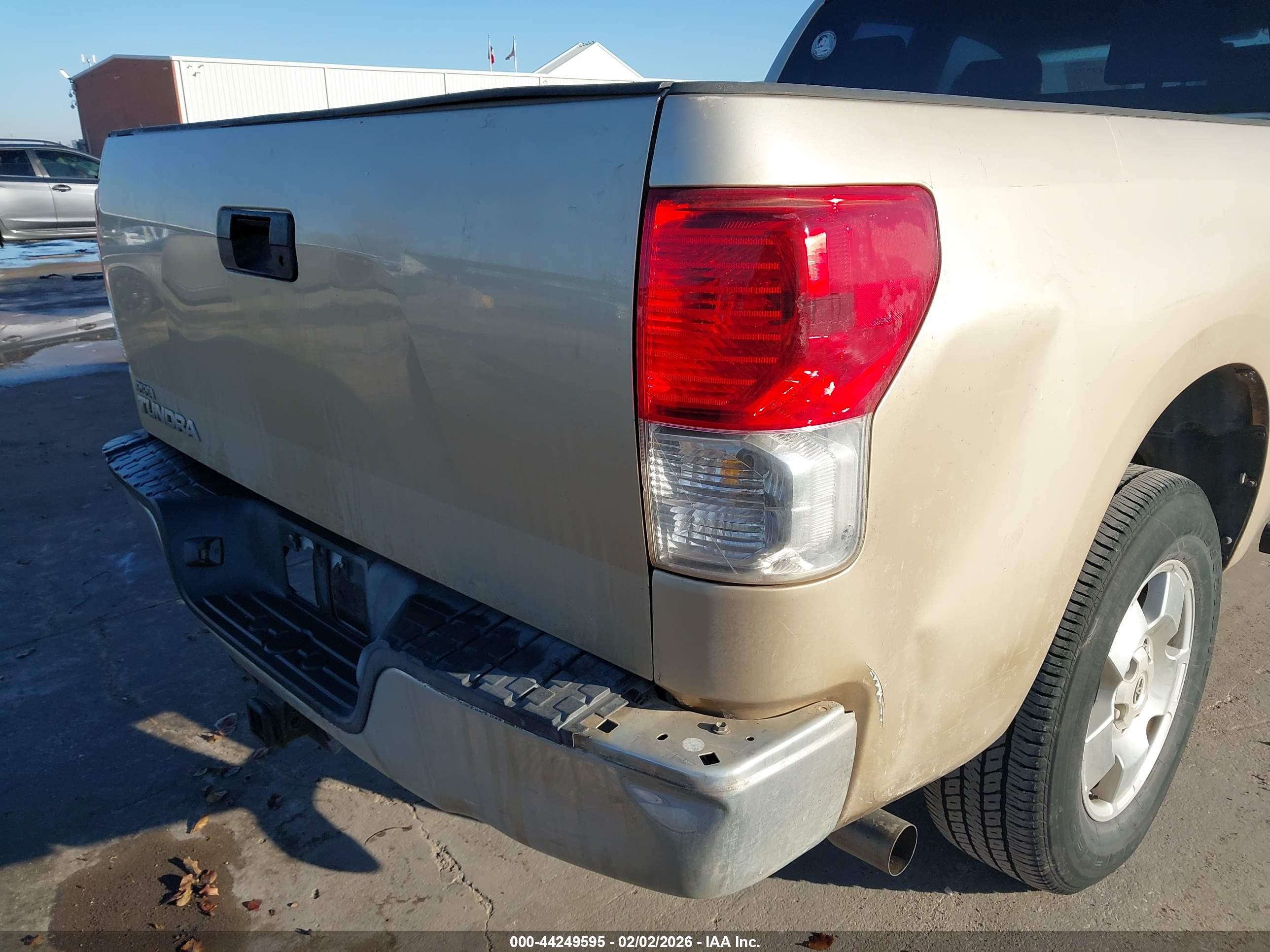 TOYOTA TUNDRA image 6
