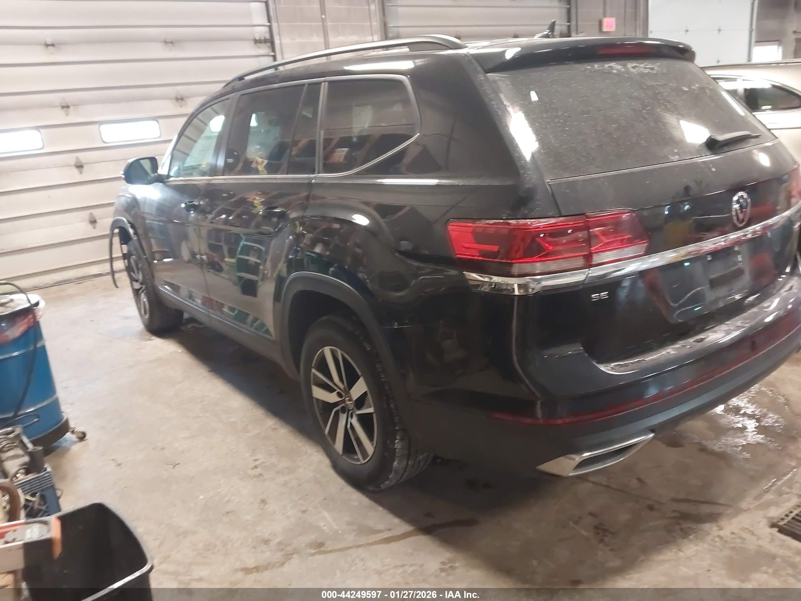 VOLKSWAGEN ATLAS image 3