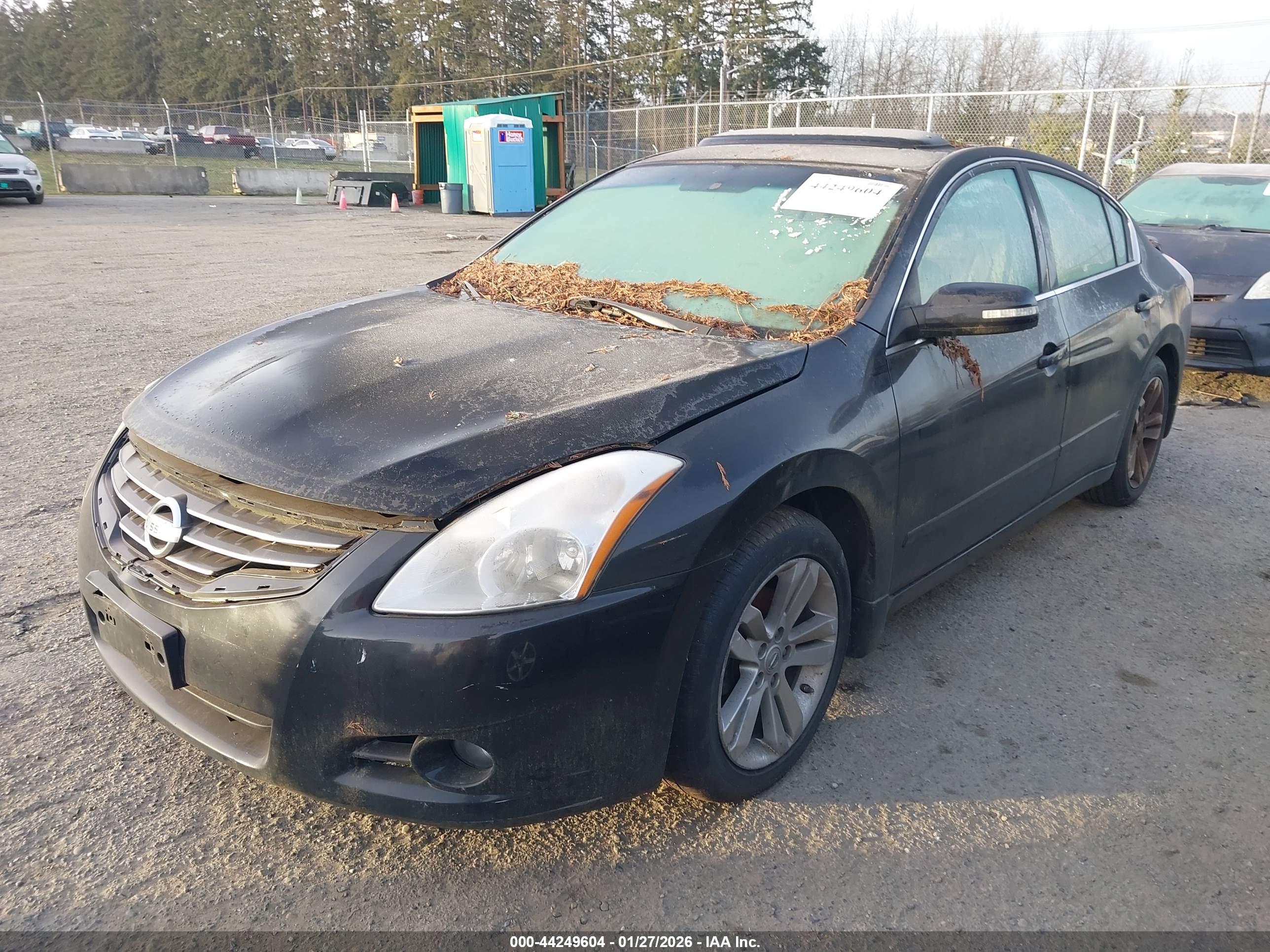 NISSAN ALTIMA image 2