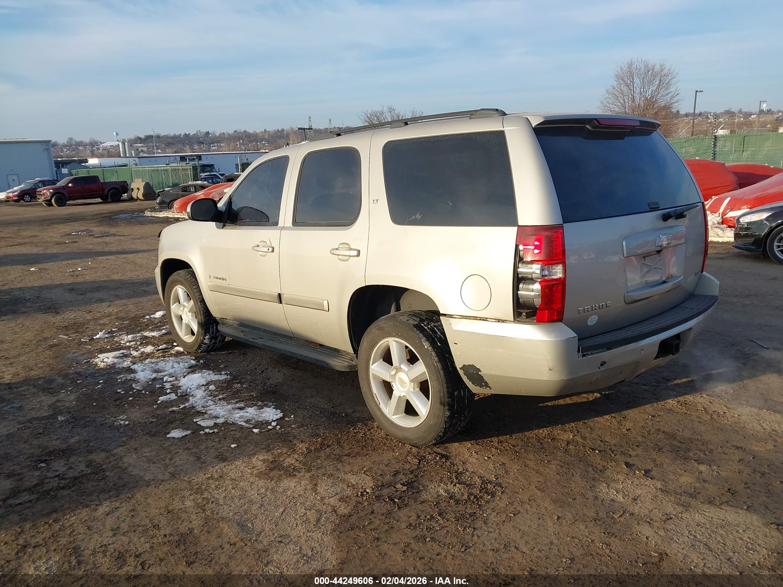 CHEVROLET TAHOE image 3