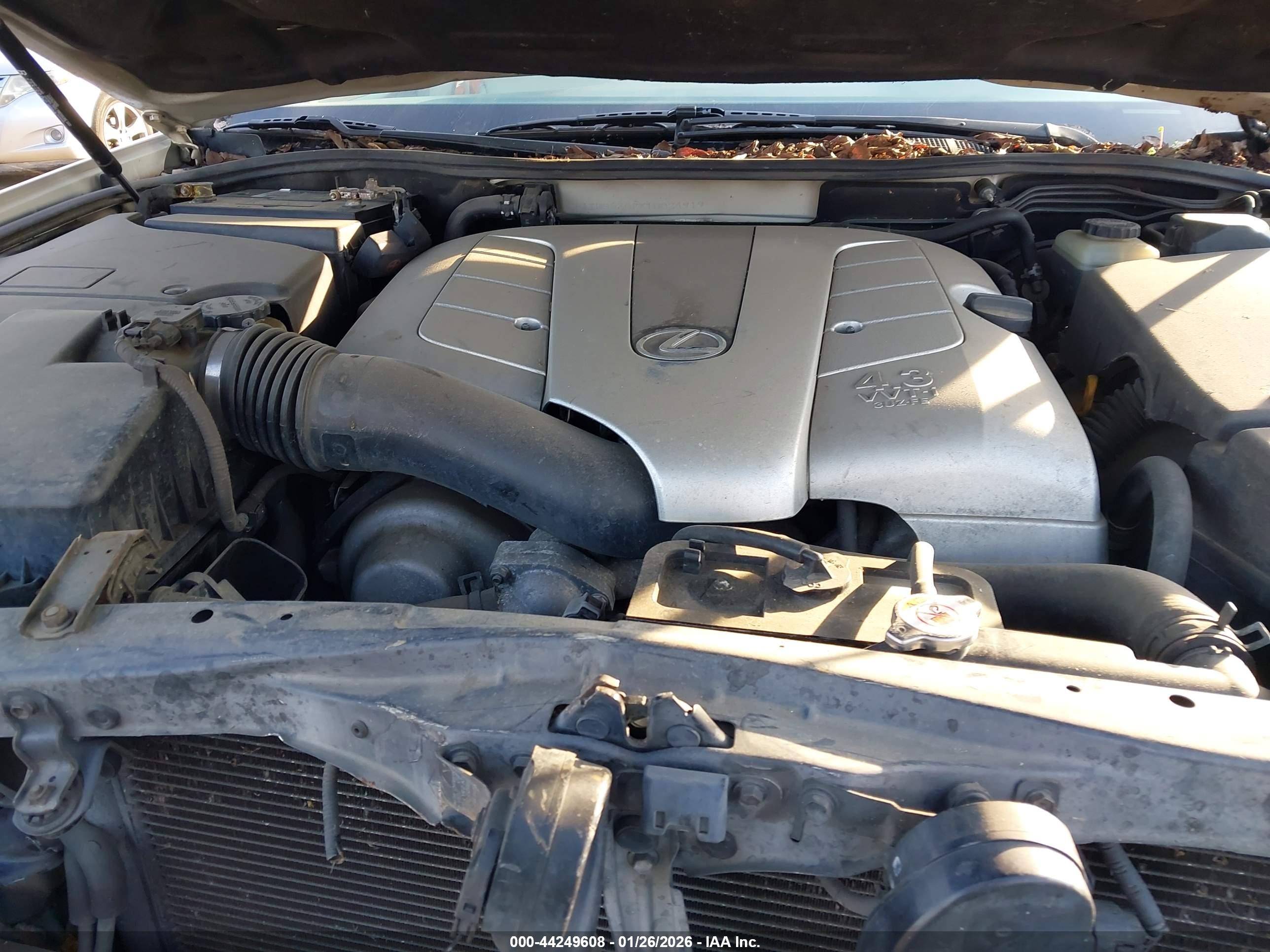 LEXUS LS image 10