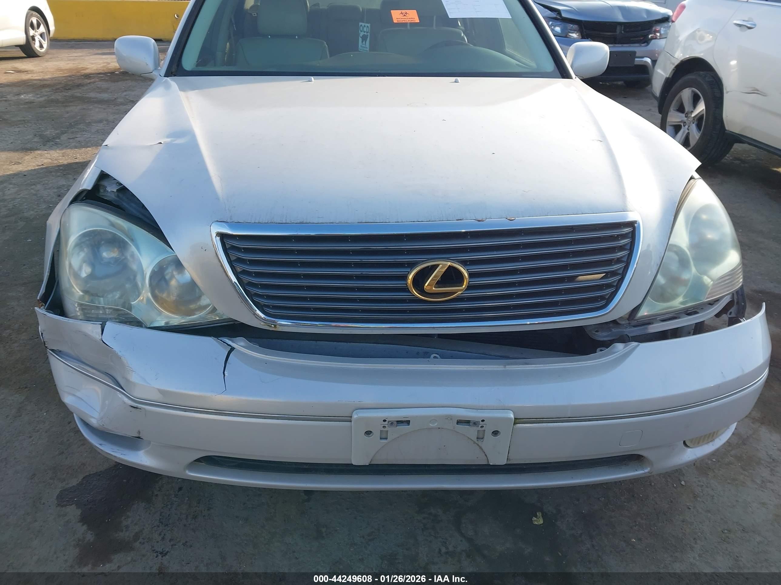 LEXUS LS image 6
