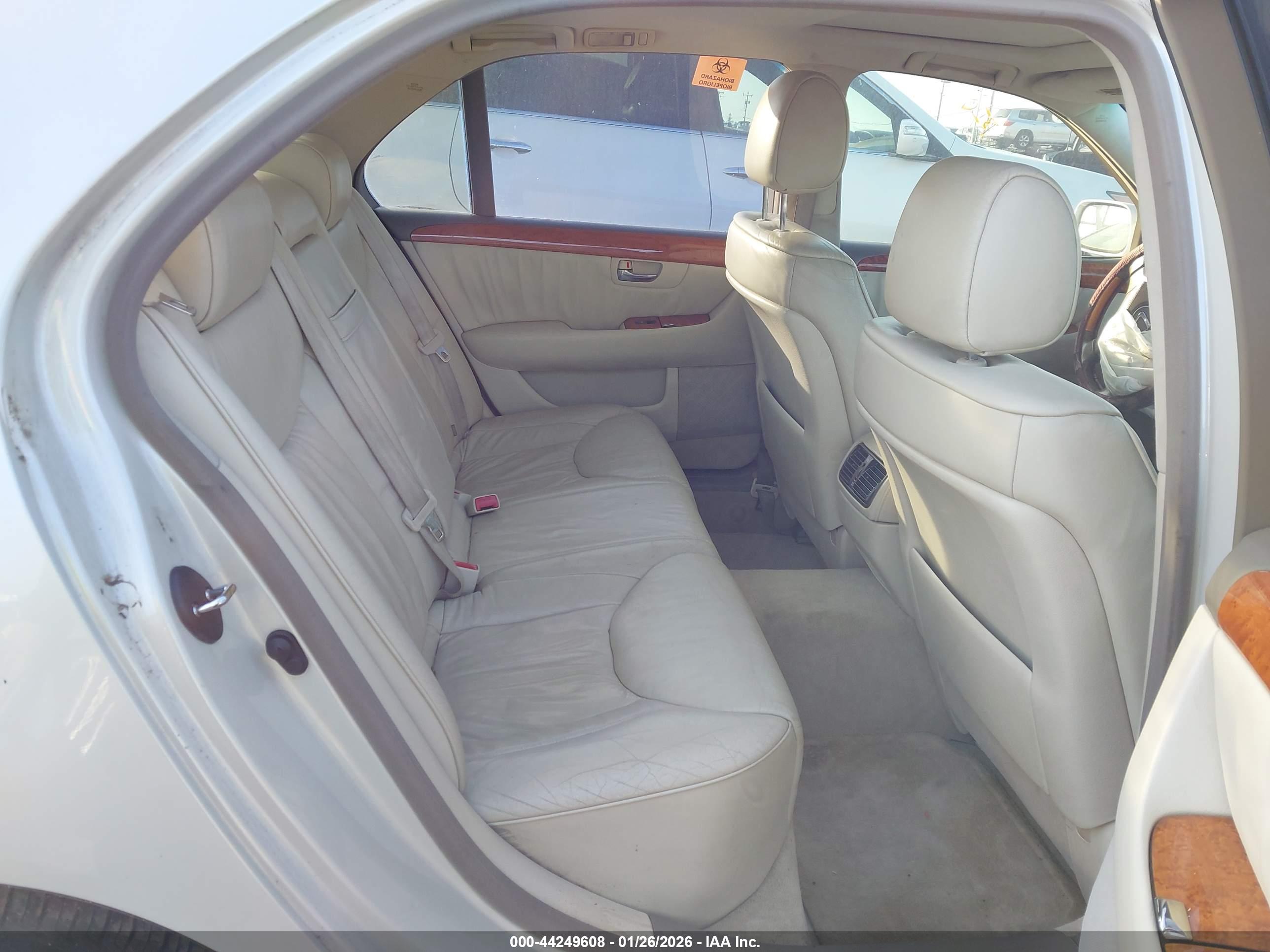 LEXUS LS image 8