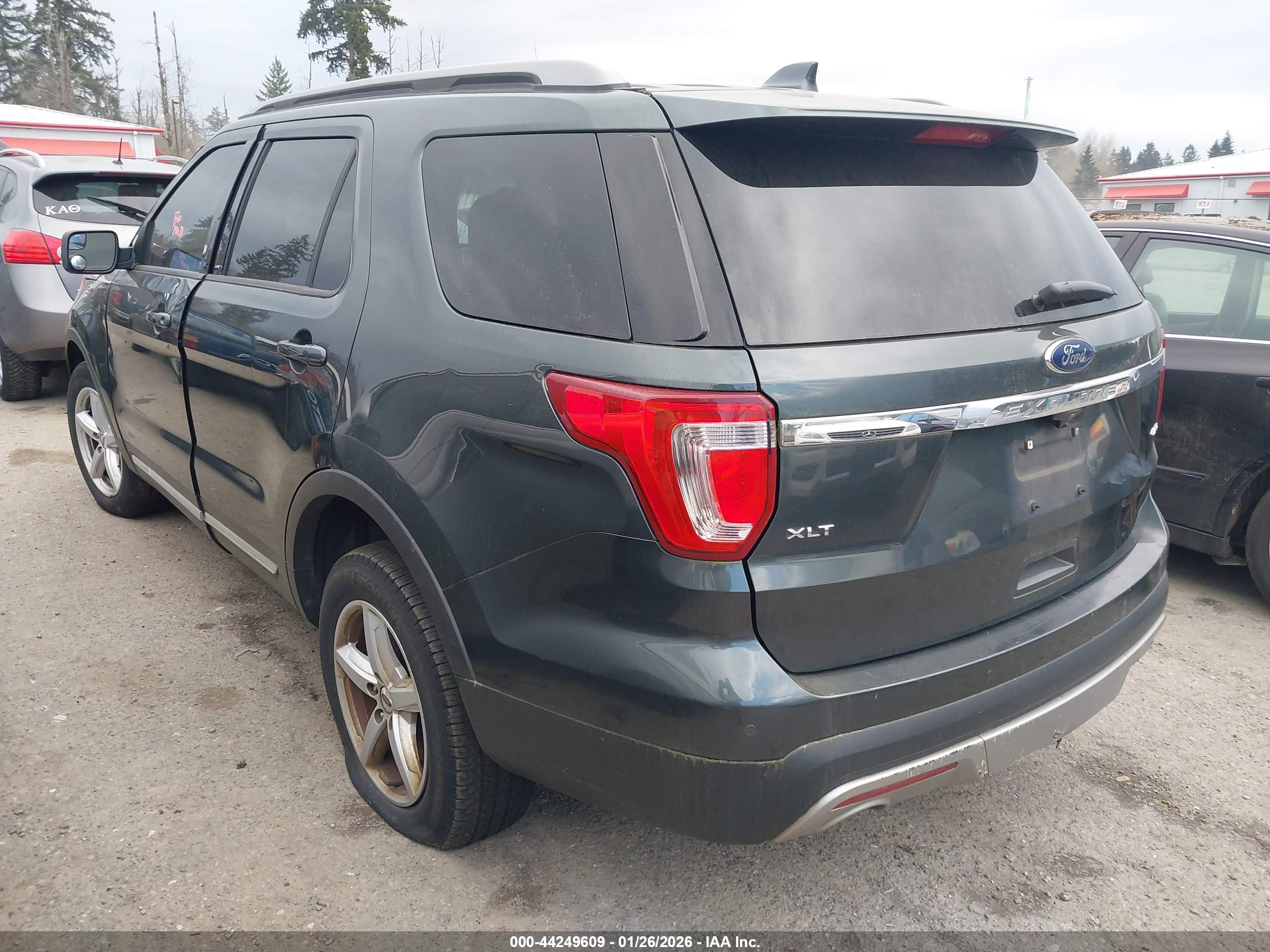 FORD EXPLORER image 3
