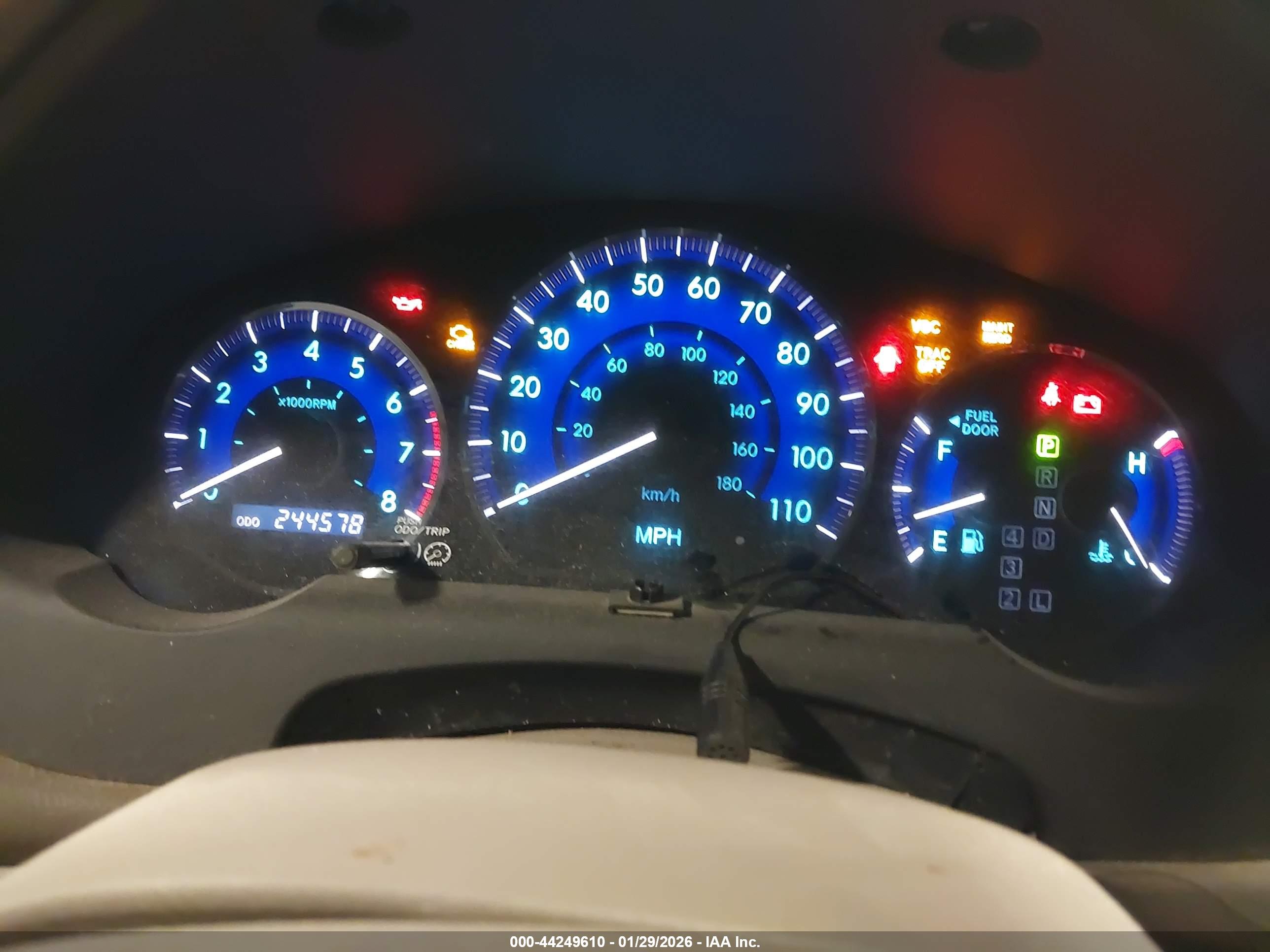 TOYOTA SIENNA image 7