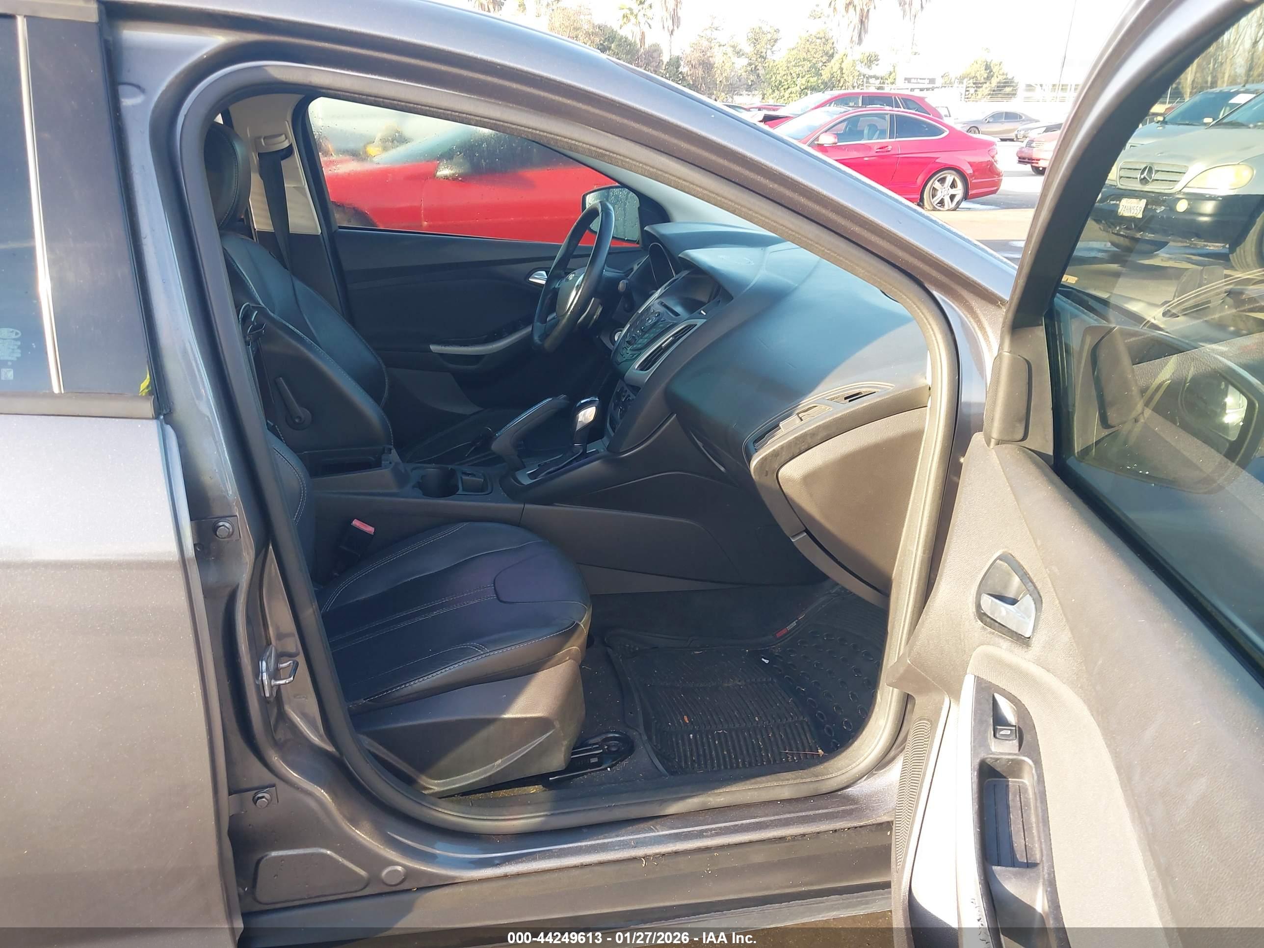 FORD FOCUS image 5