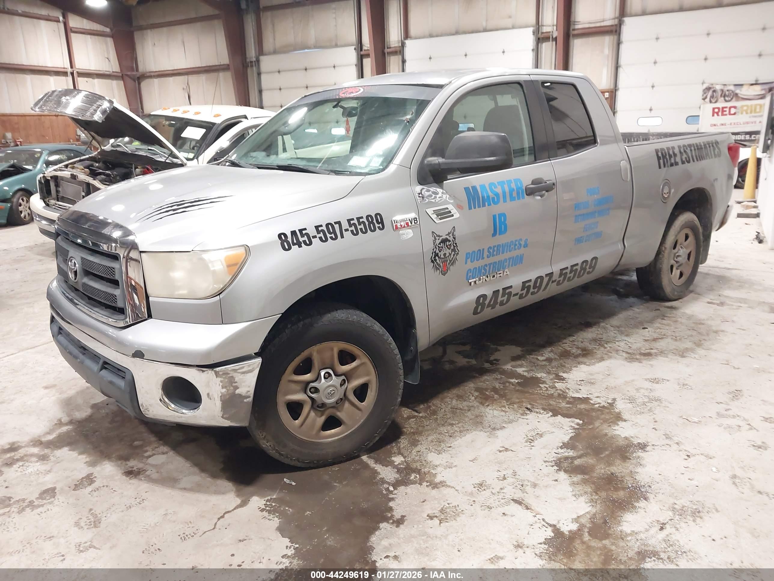 TOYOTA TUNDRA image 2