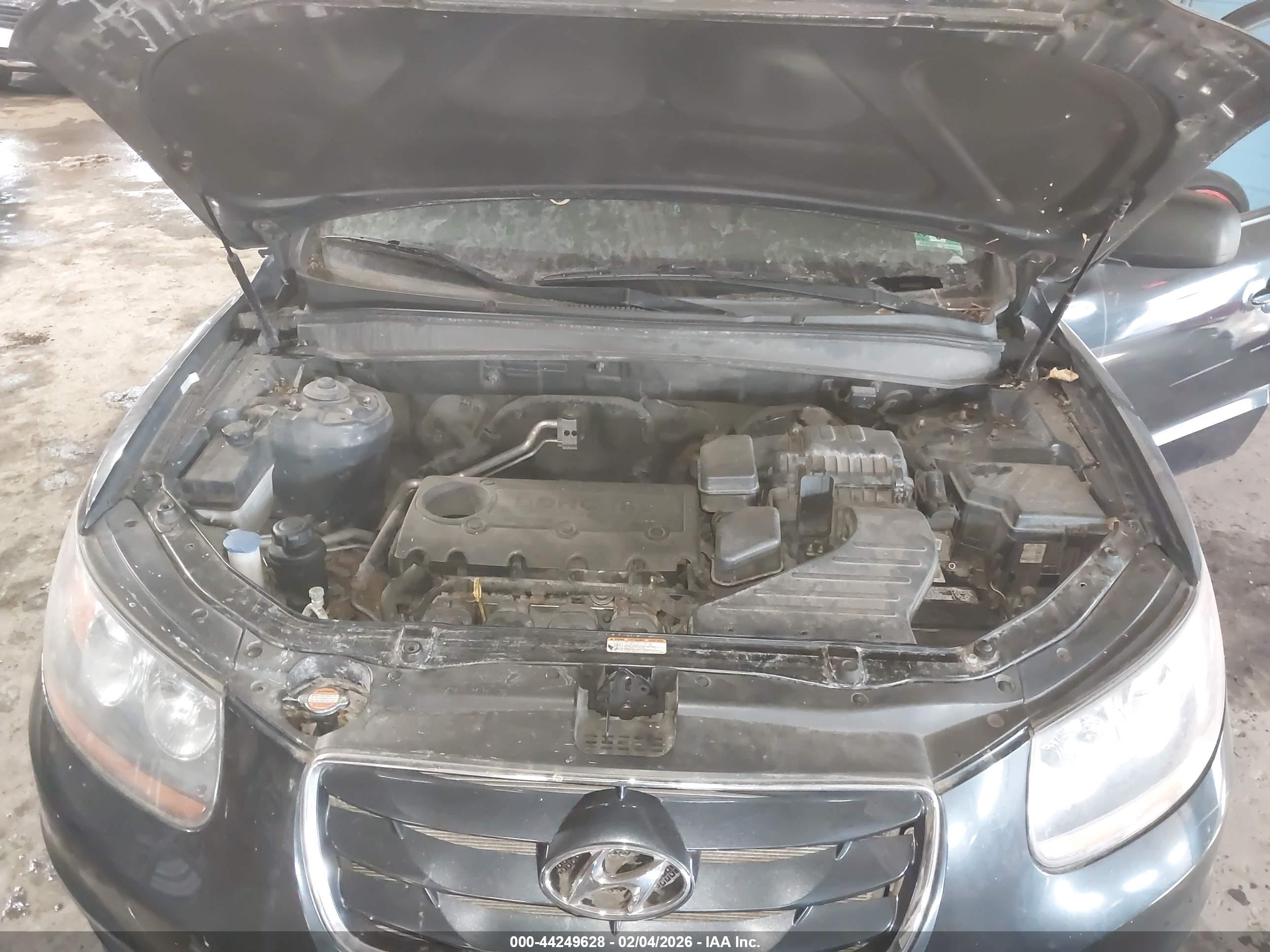 HYUNDAI SANTA image 10