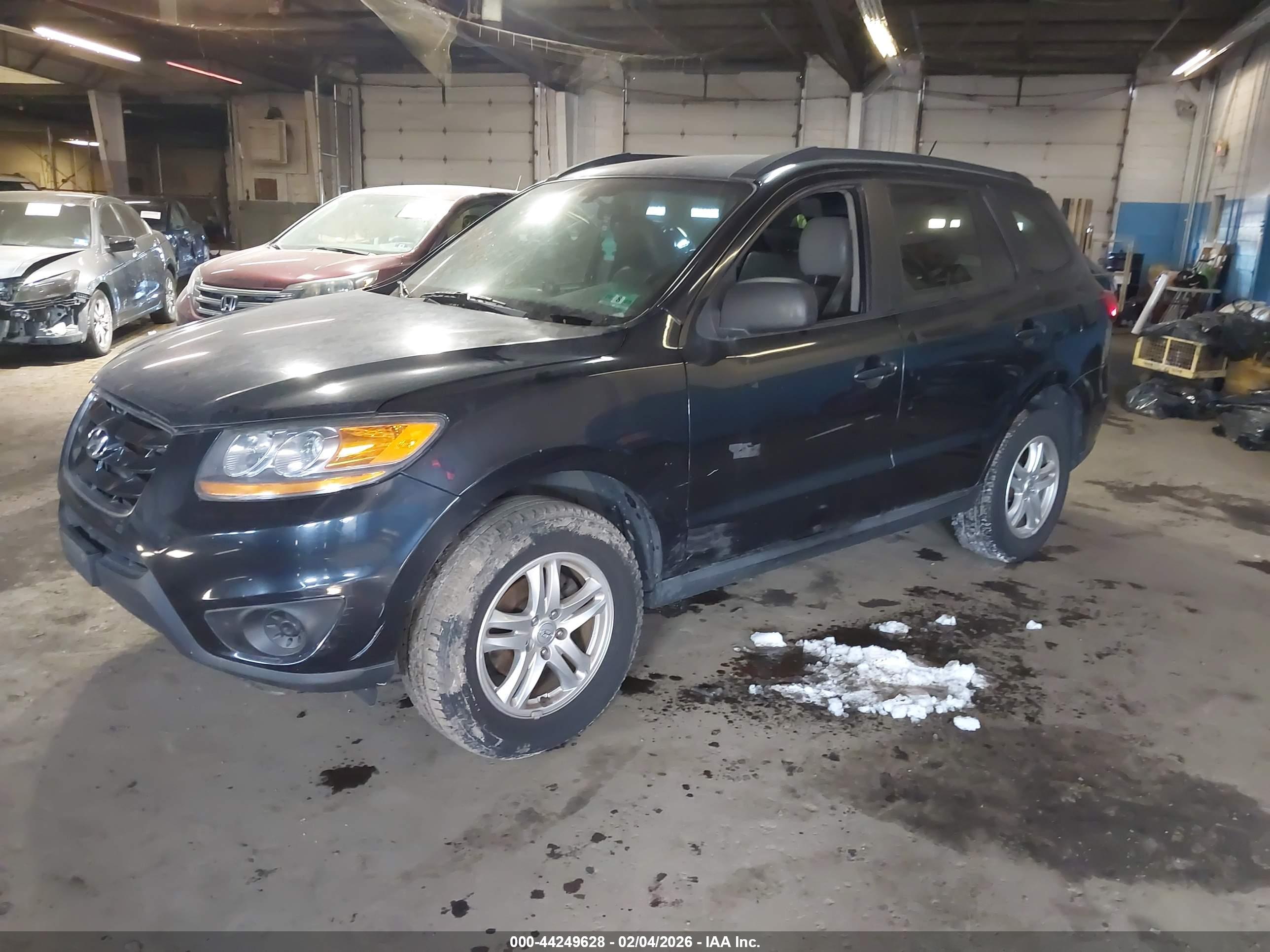 HYUNDAI SANTA image 2