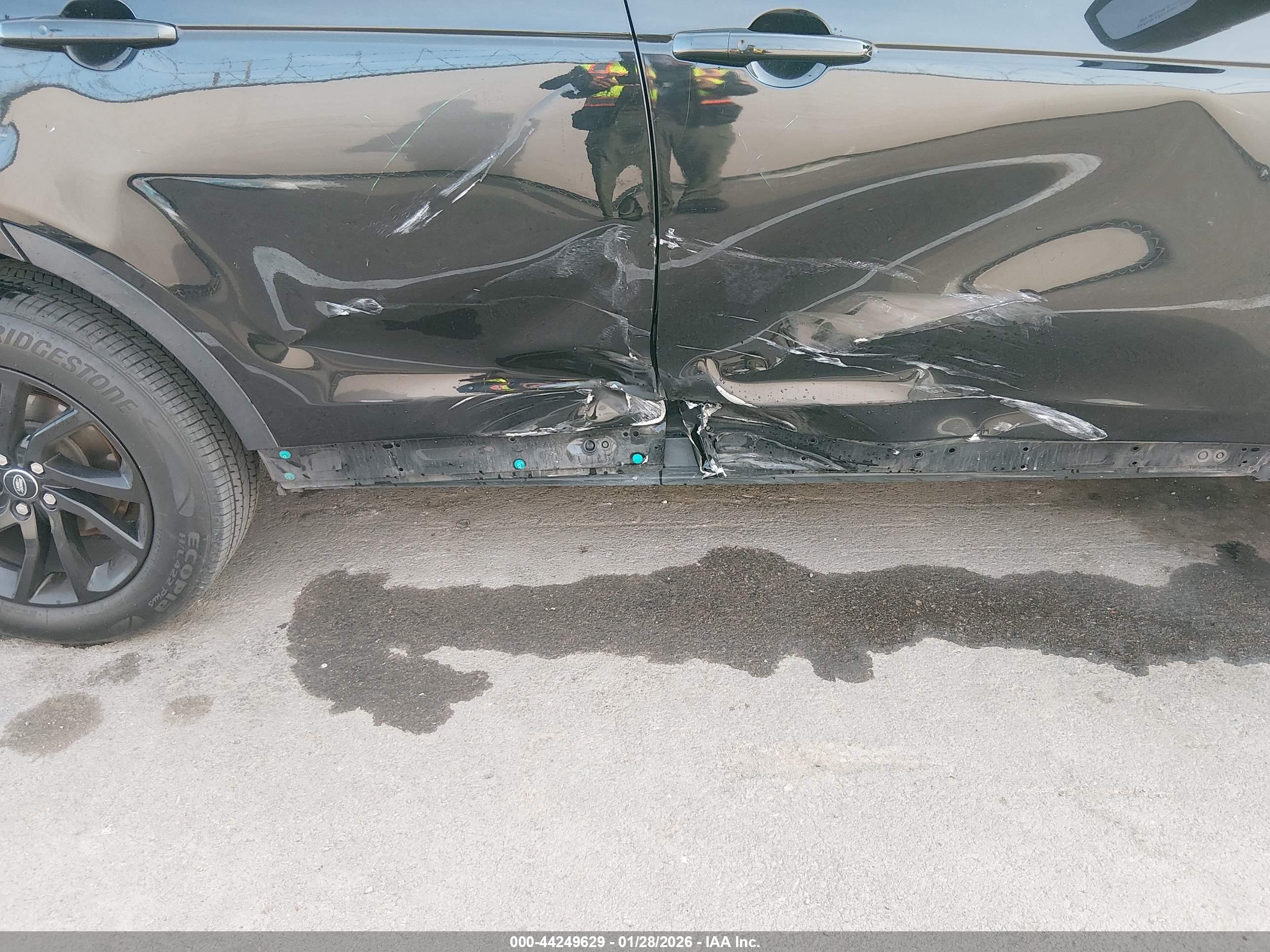 LAND ROVER image 6