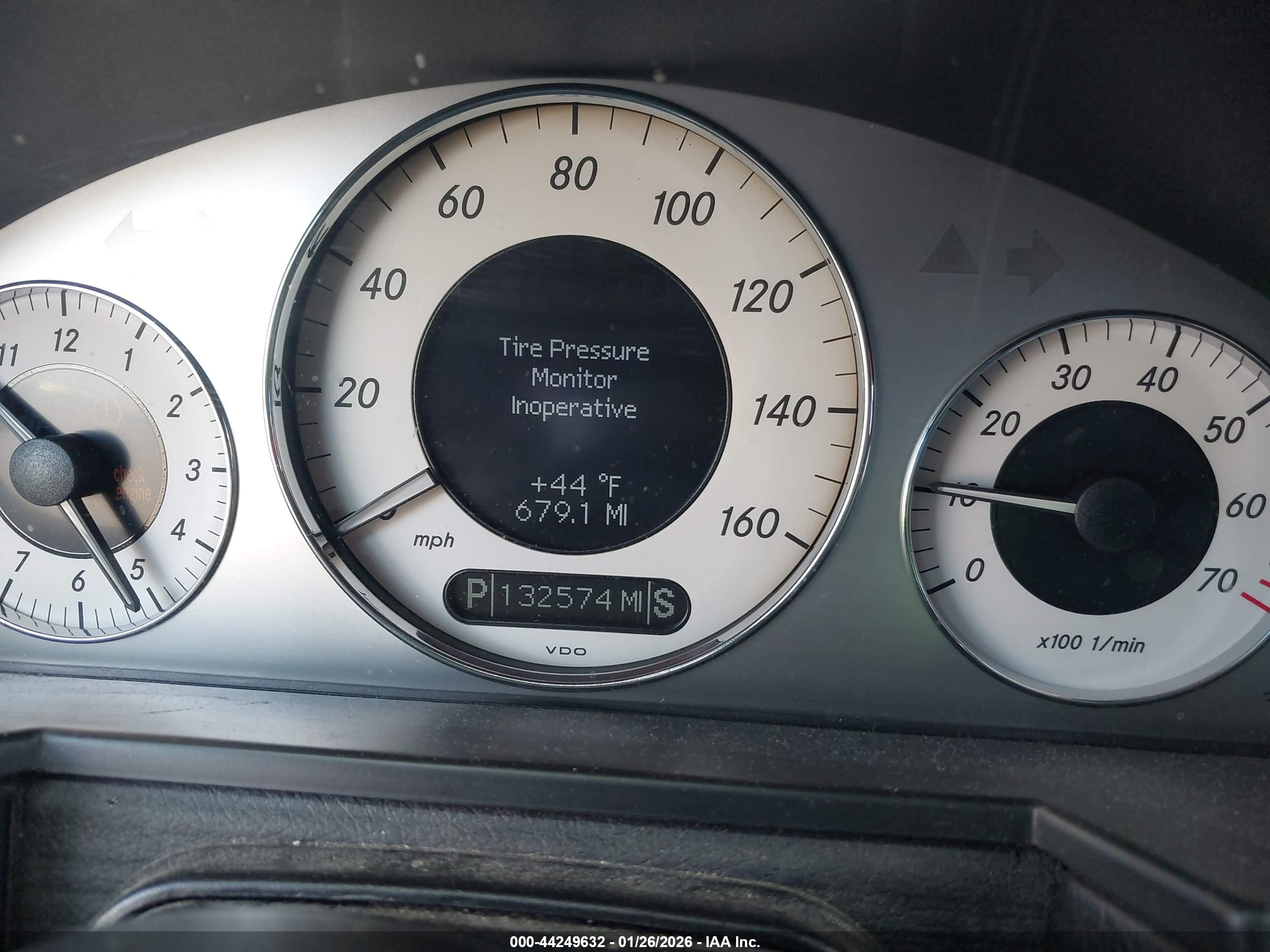 MERCEDES-BENZ E image 7
