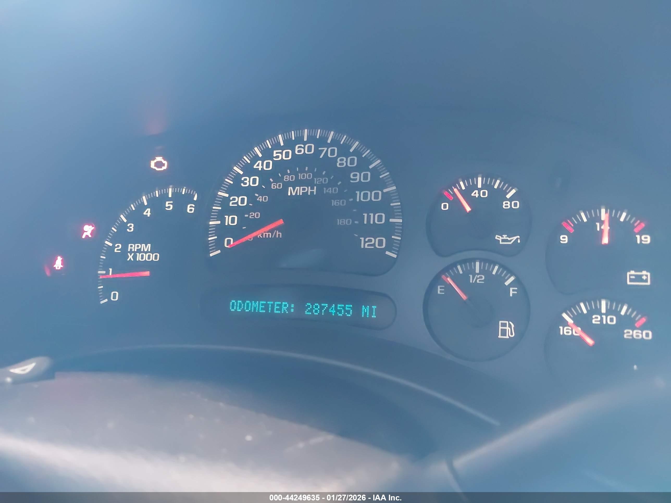 CHEVROLET TAHOE image 7