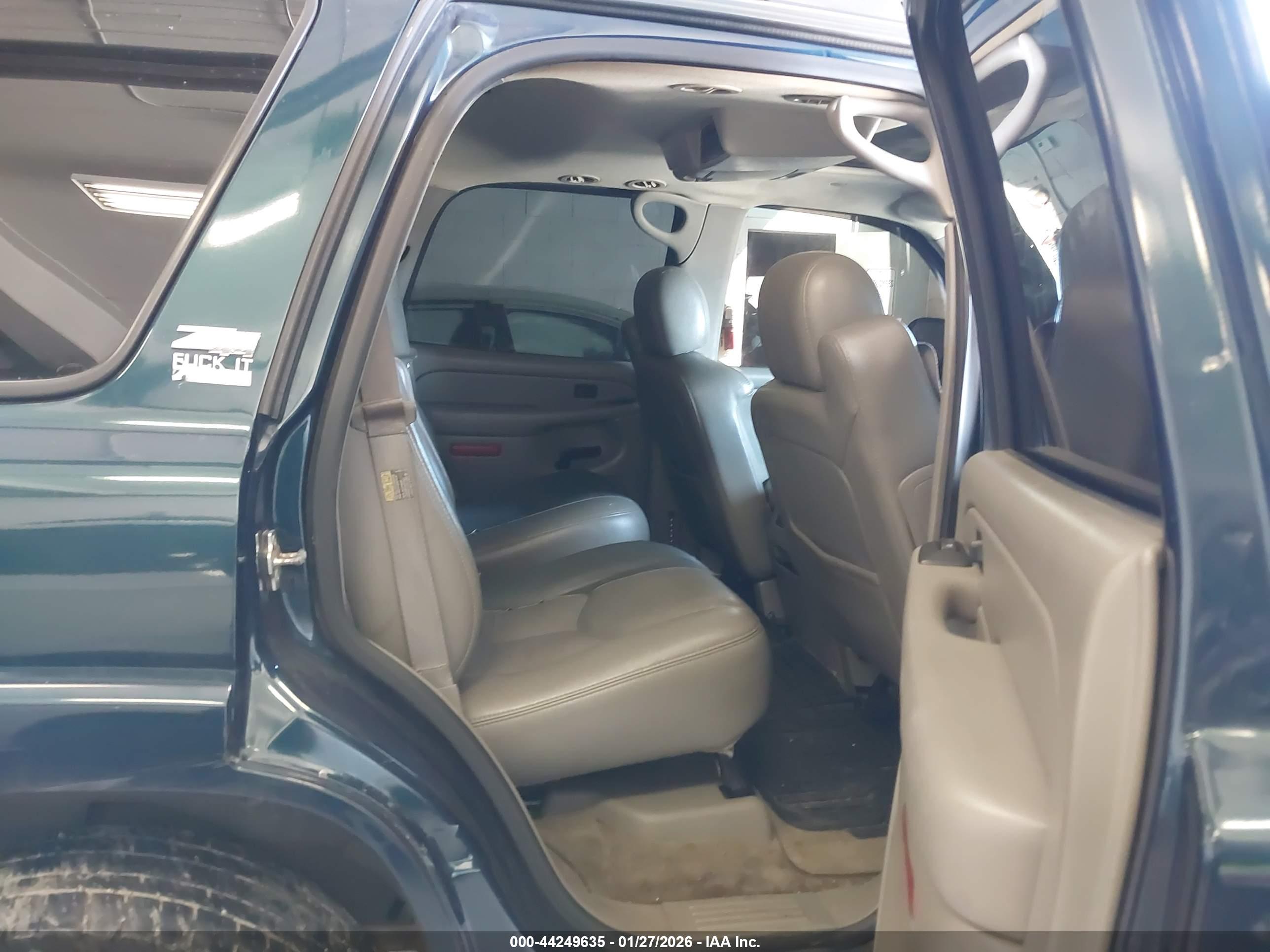 CHEVROLET TAHOE image 8