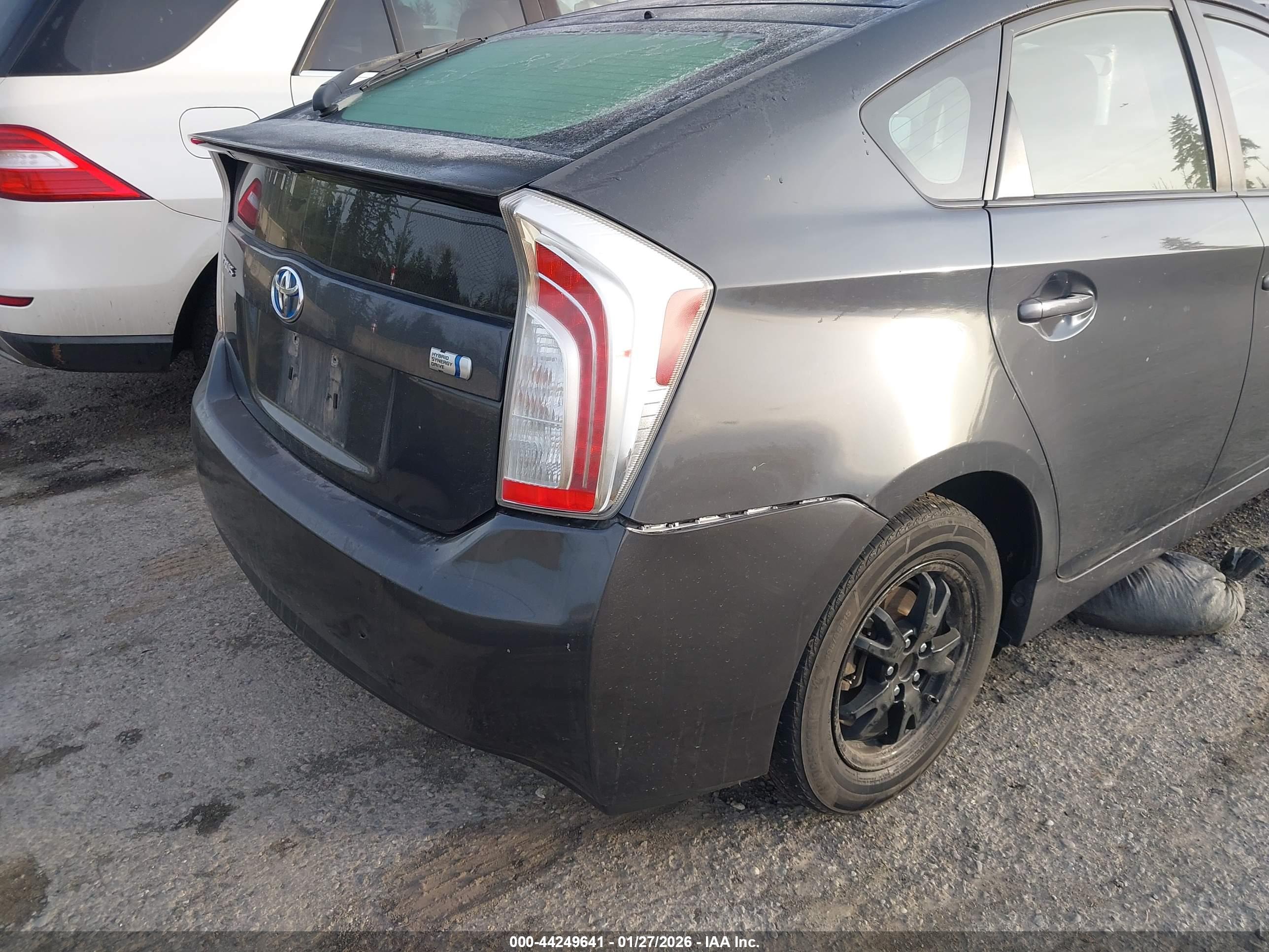 TOYOTA PRIUS image 6