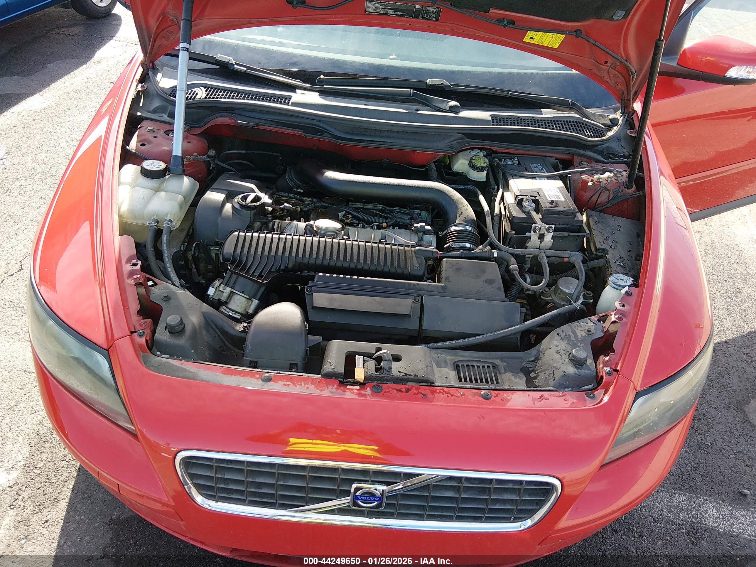VOLVO S40 image 10