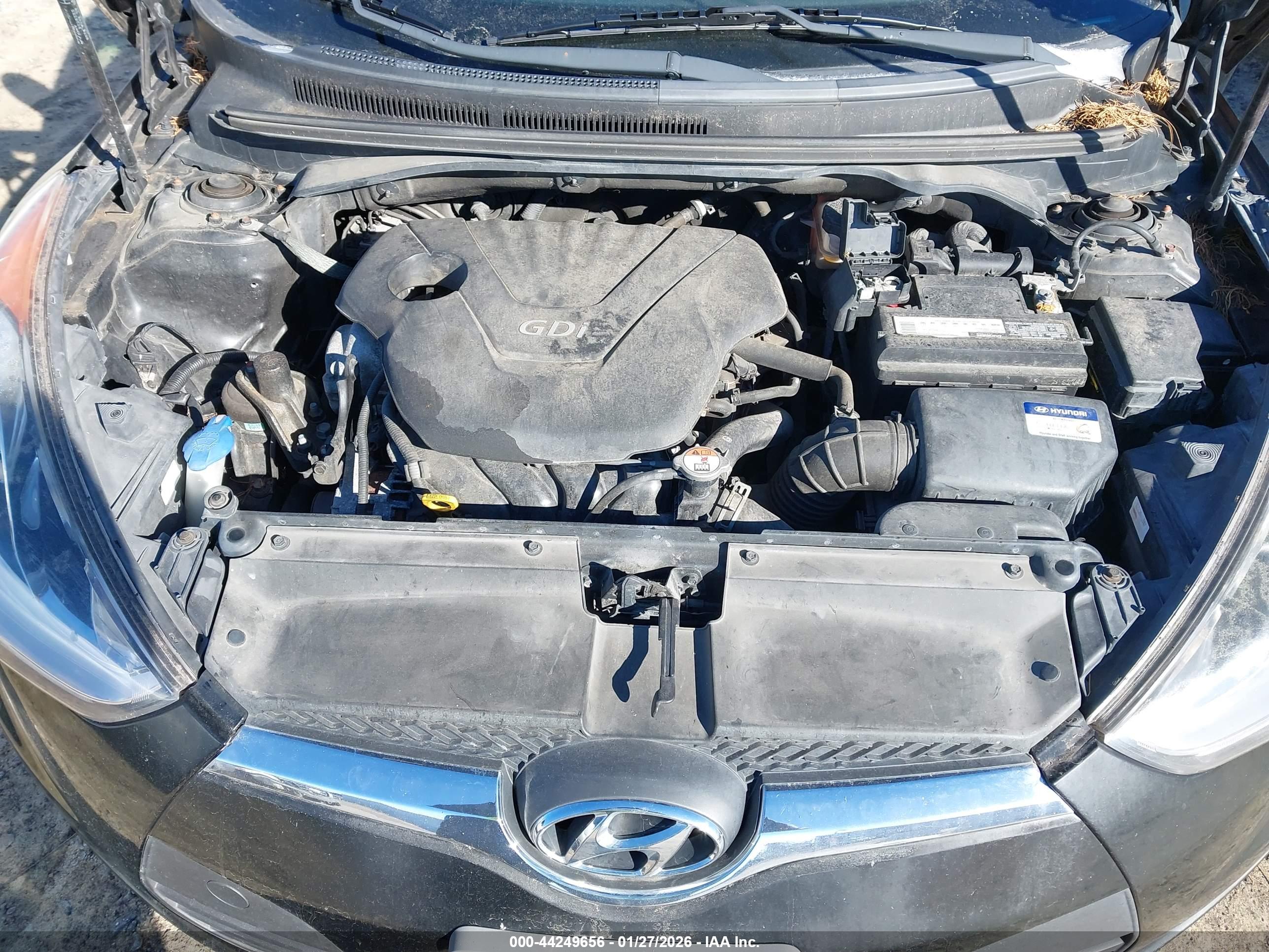 HYUNDAI VELOSTER image 10