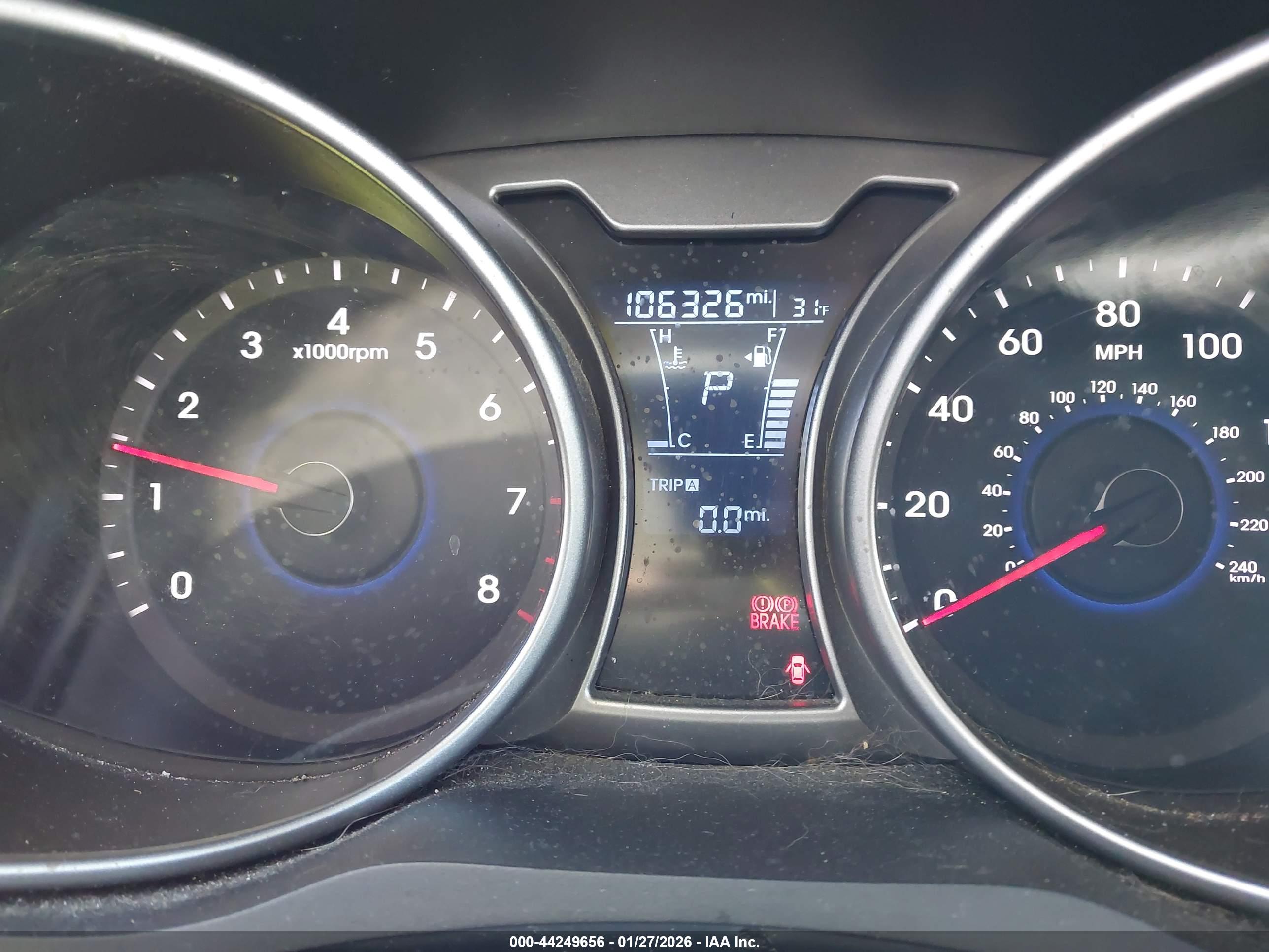 HYUNDAI VELOSTER image 7