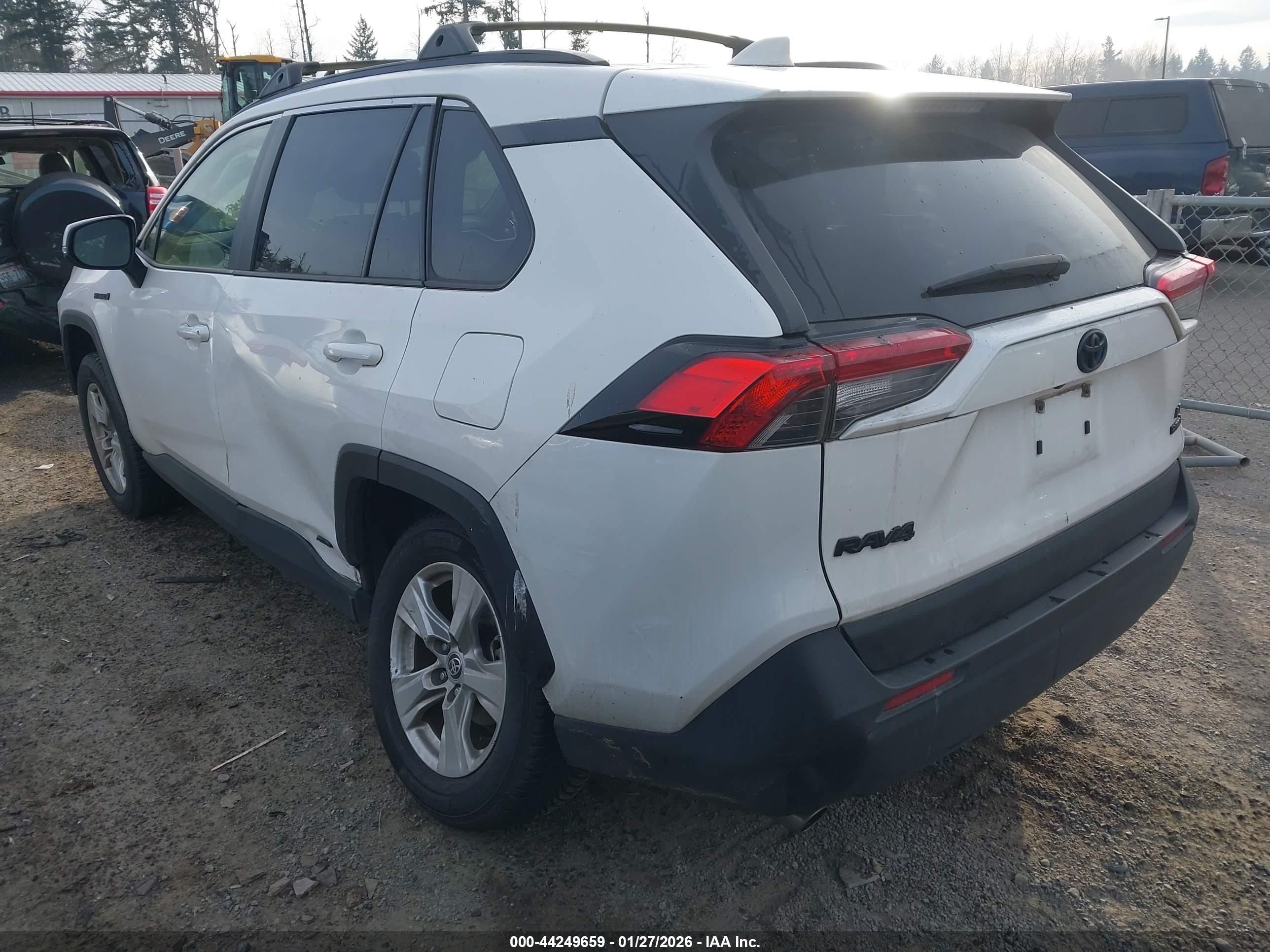 TOYOTA RAV4 image 3