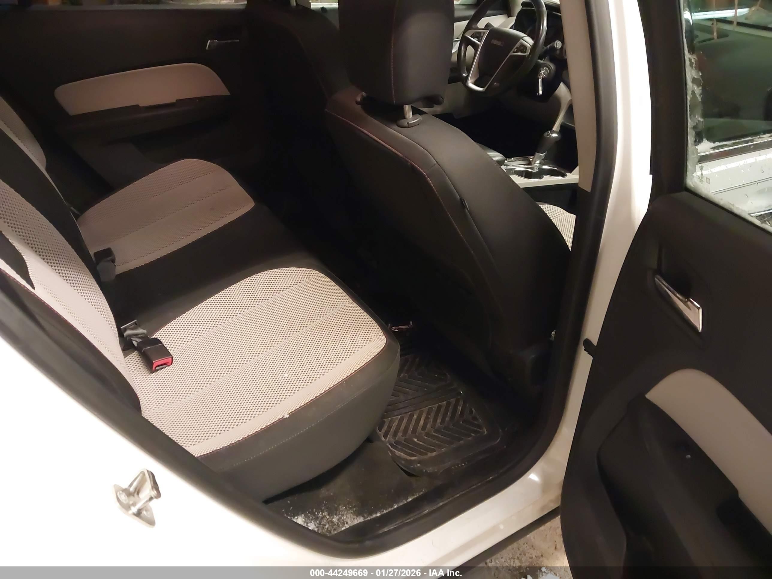 GMC TERRAIN image 8