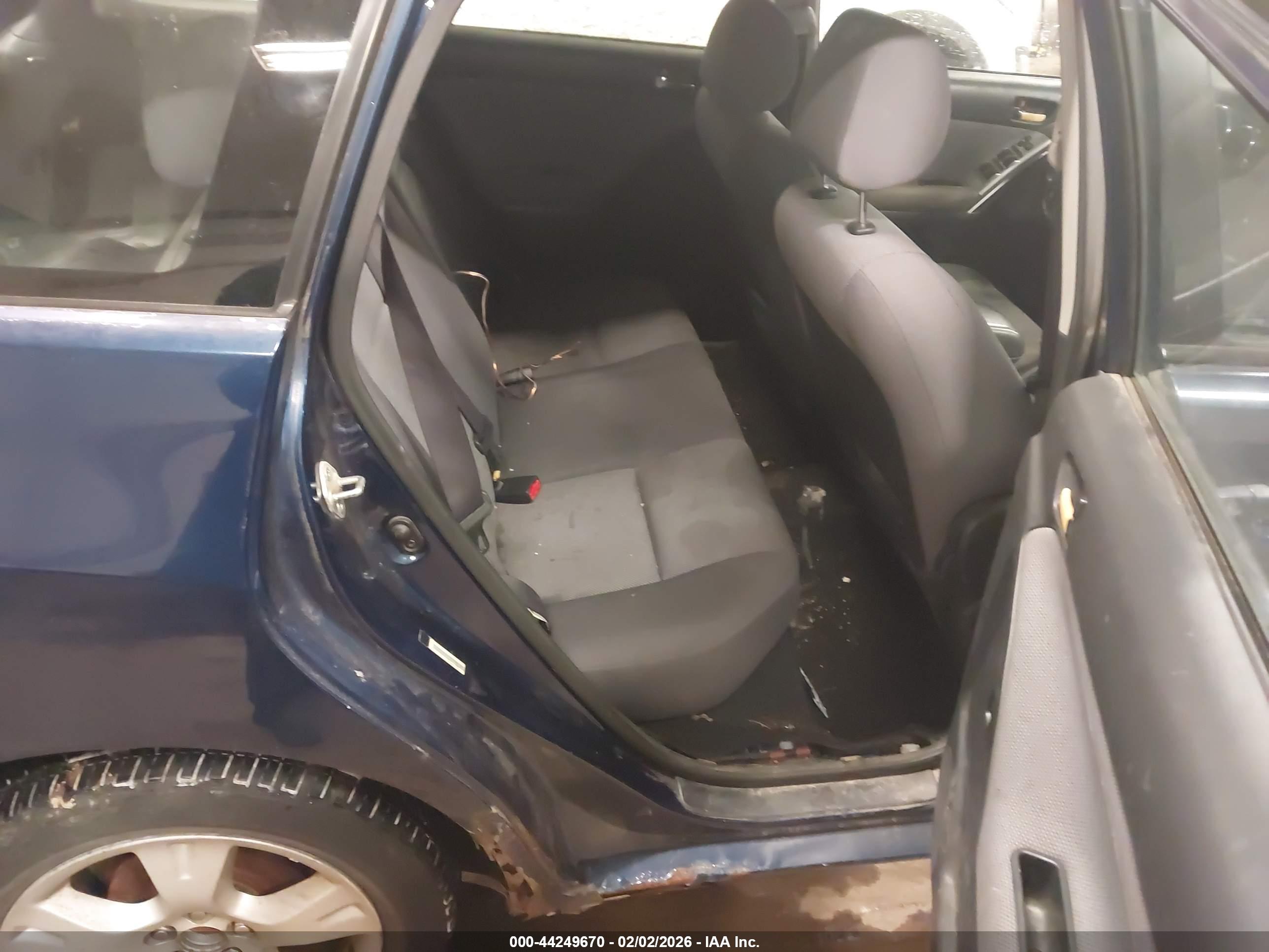 TOYOTA MATRIX image 8