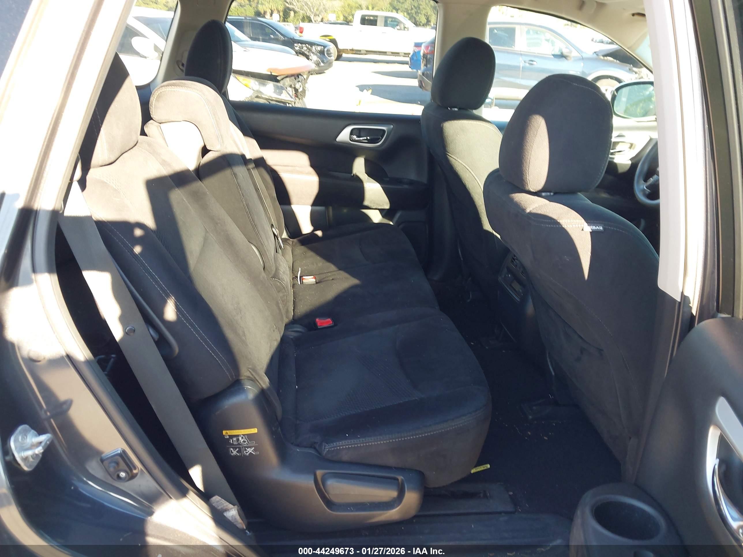 NISSAN PATHFINDER image 8