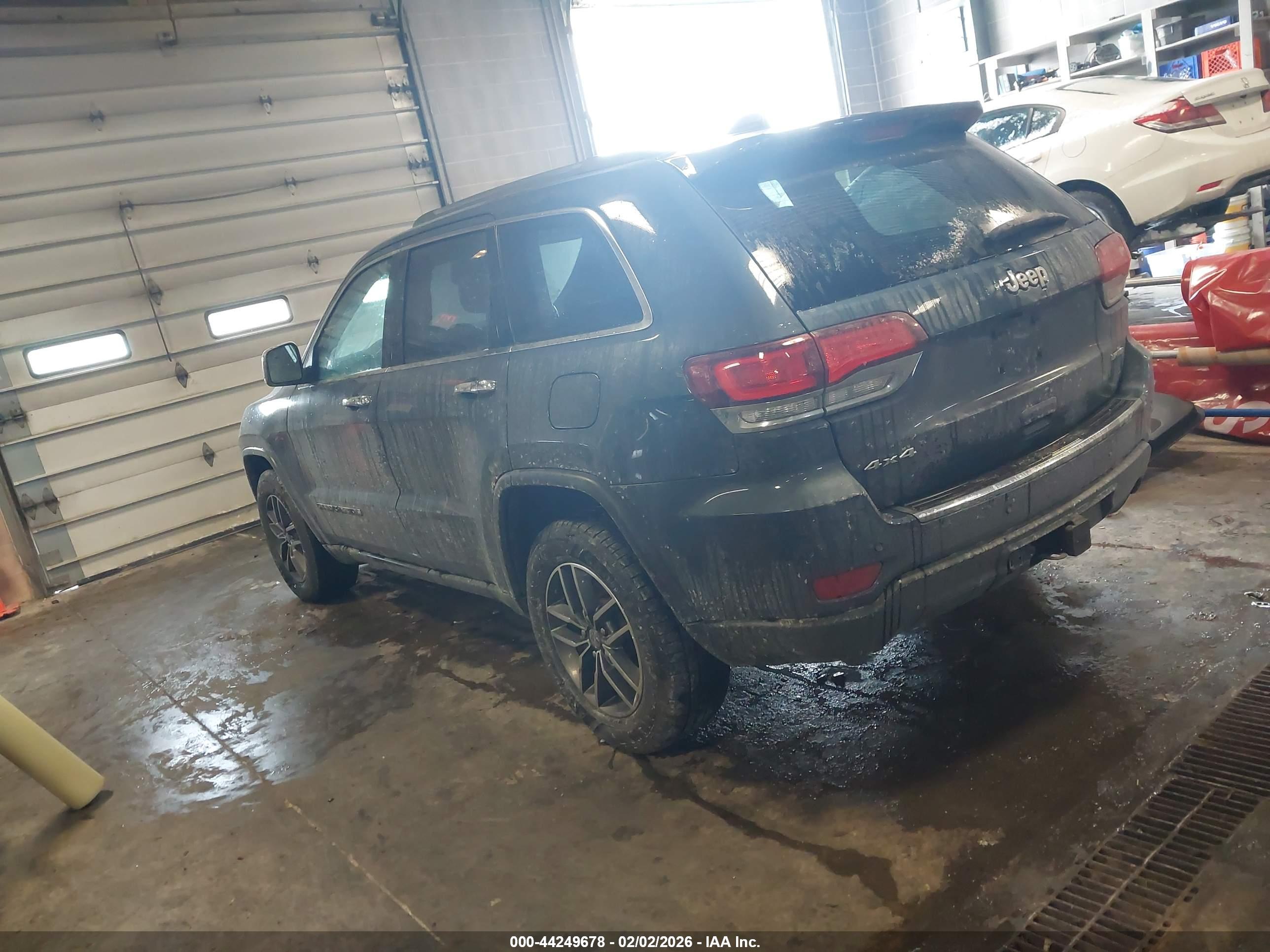 JEEP GRAND image 3