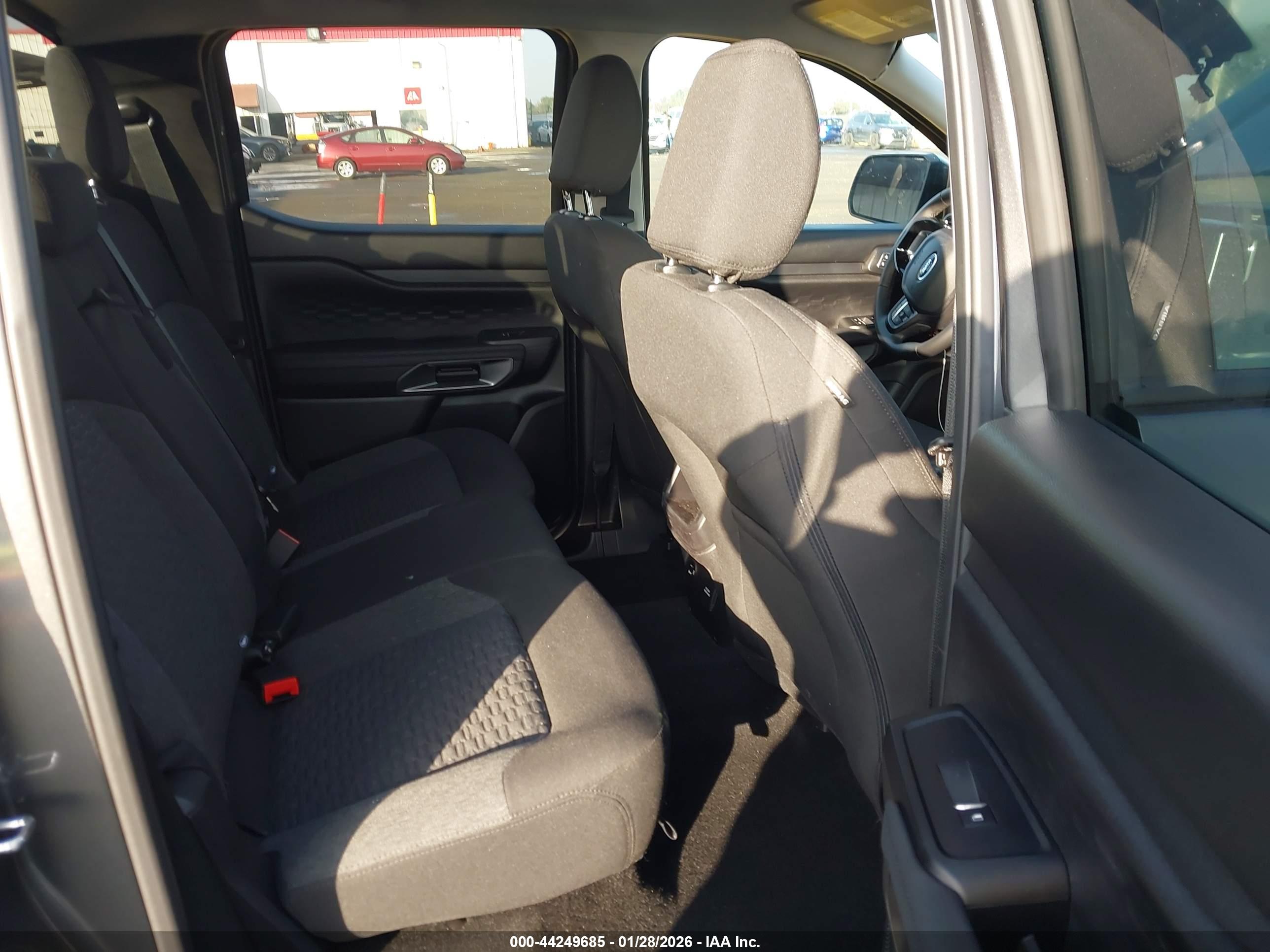 FORD RANGER image 8